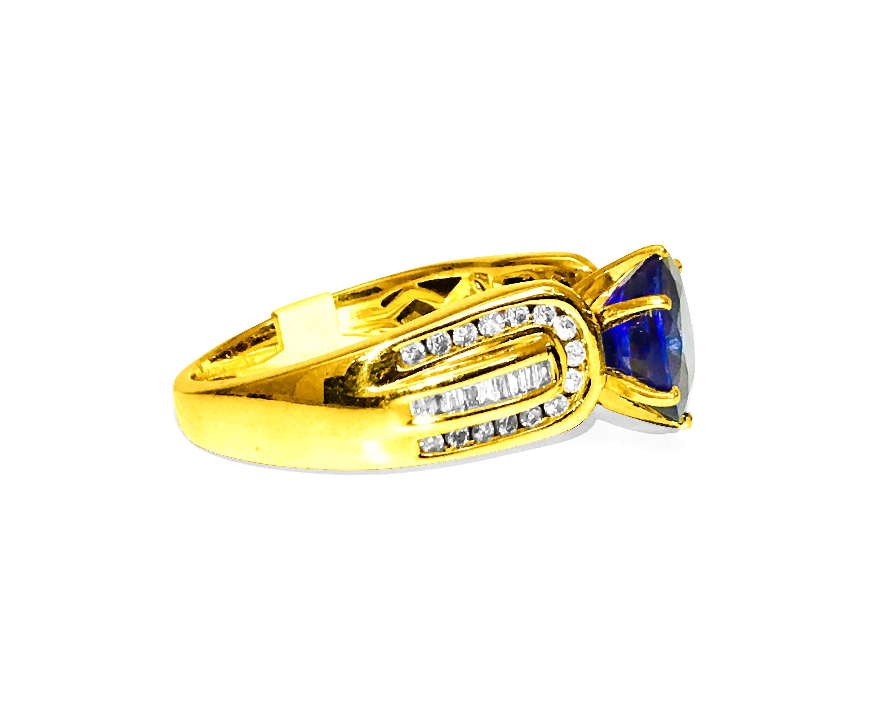 Taglio brillante Anello vintage con zaffiro blu naturale da 7,00 carati e diamante in vendita
