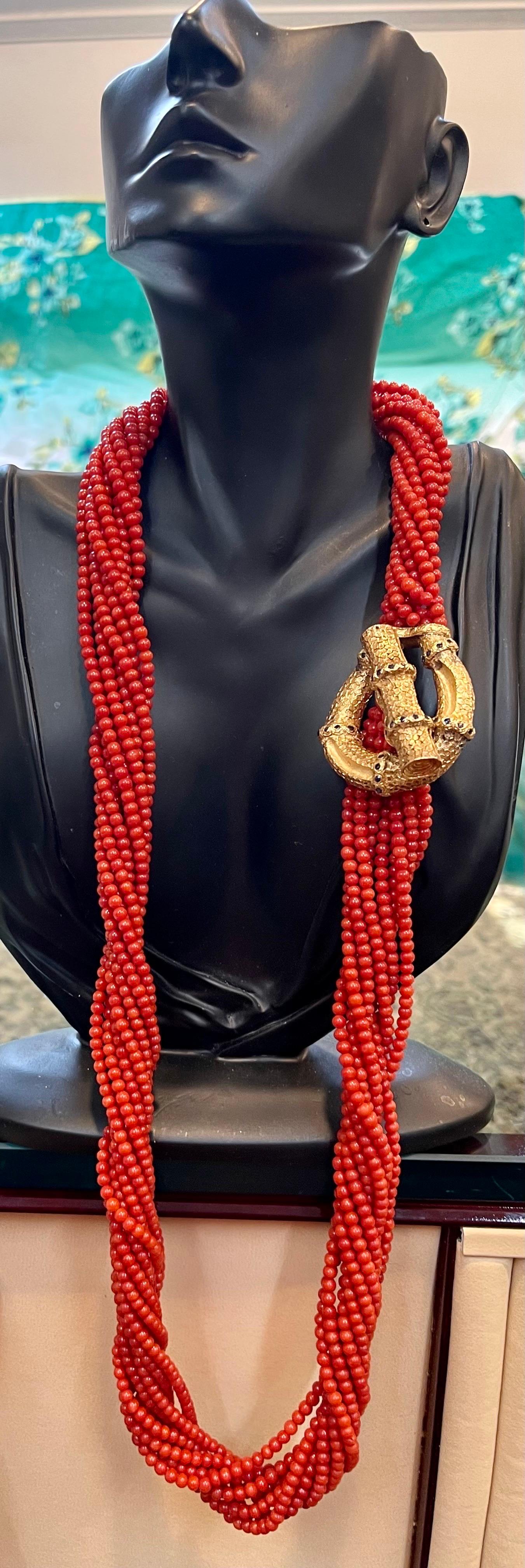 Vintage Natural Coral Multi Layer 10 Strand 920 CT Bead Necklace 18 KY Gold For Sale 12