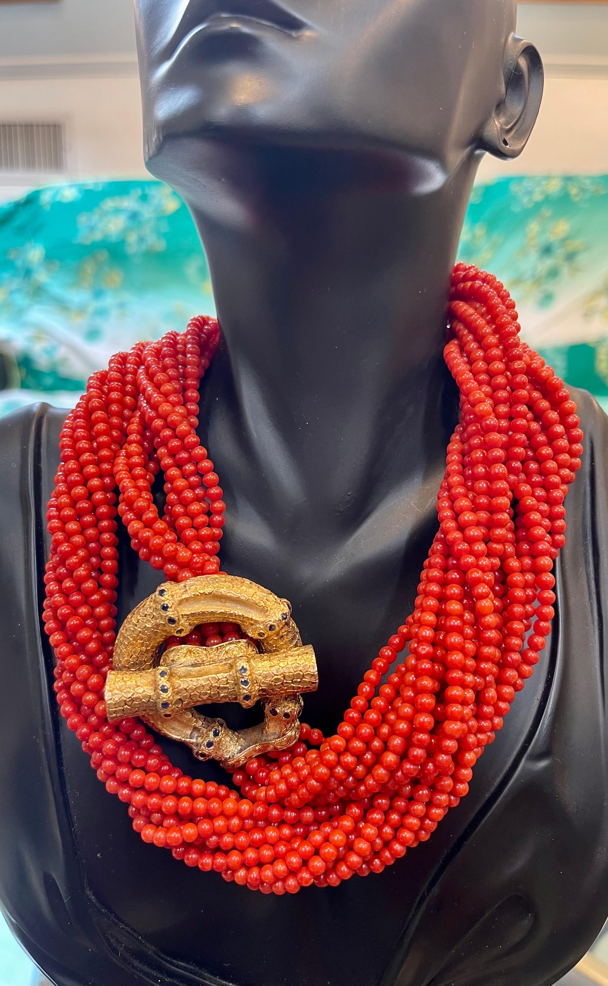 Women's Vintage Natural Coral Multi Layer 10 Strand 920 CT Bead Necklace 18 KY Gold For Sale