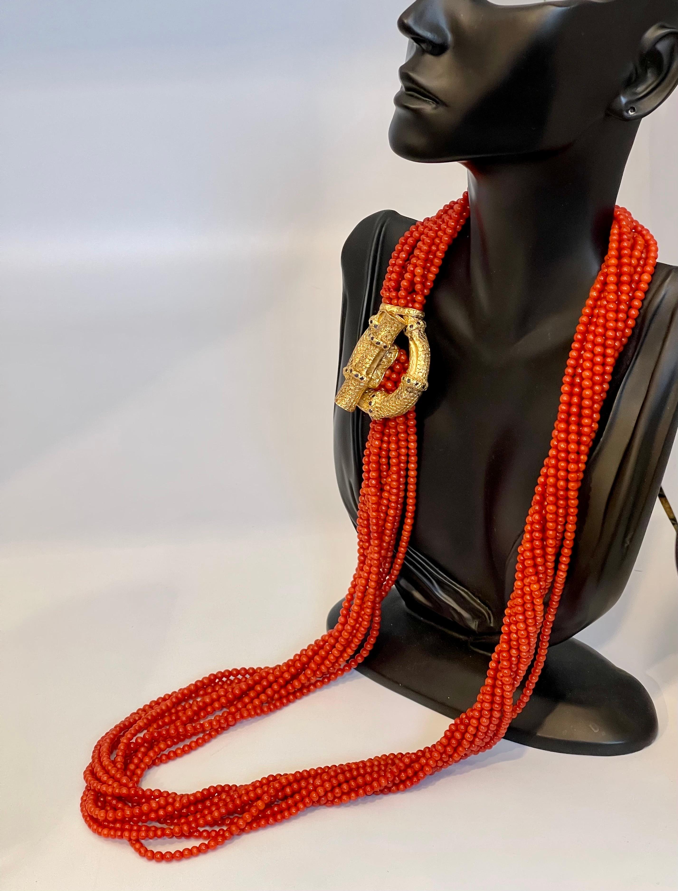 Vintage Natural Coral Multi Layer 10 Strand 920 CT Bead Necklace 18 KY Gold For Sale 1