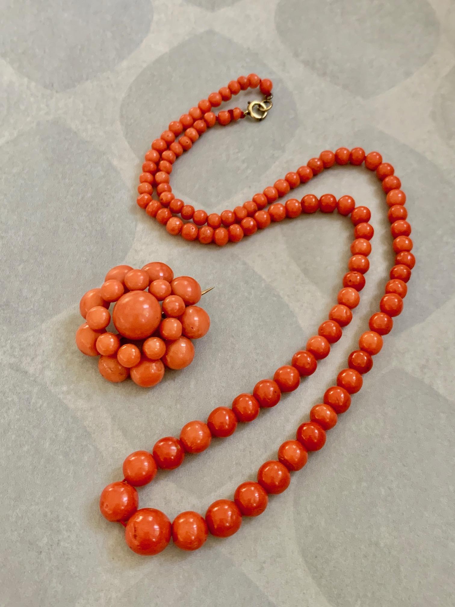 Vintage Natural Coral Graduated Bead Necklace 3