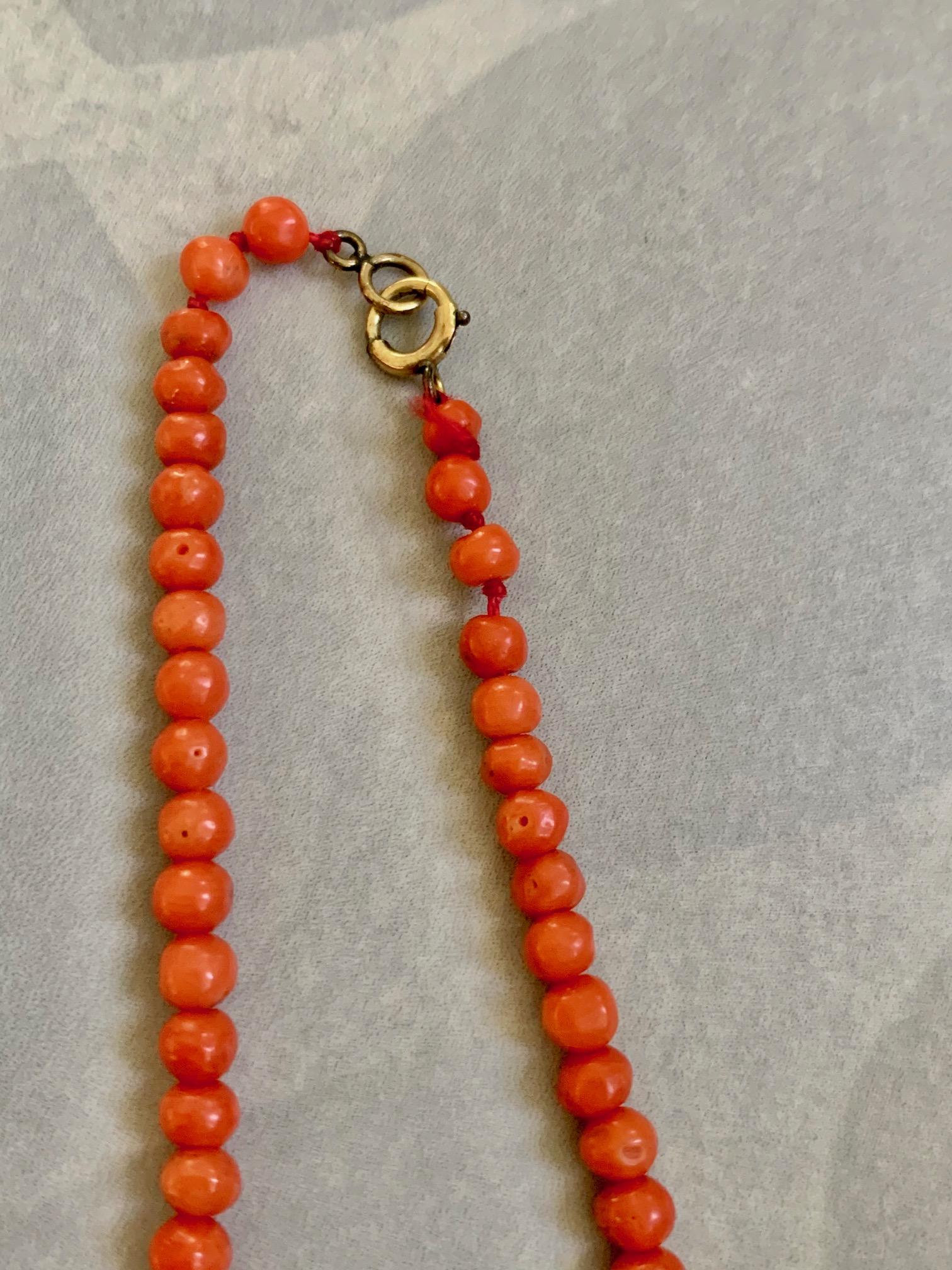 Vintage Natural Coral Graduated Bead Necklace 2
