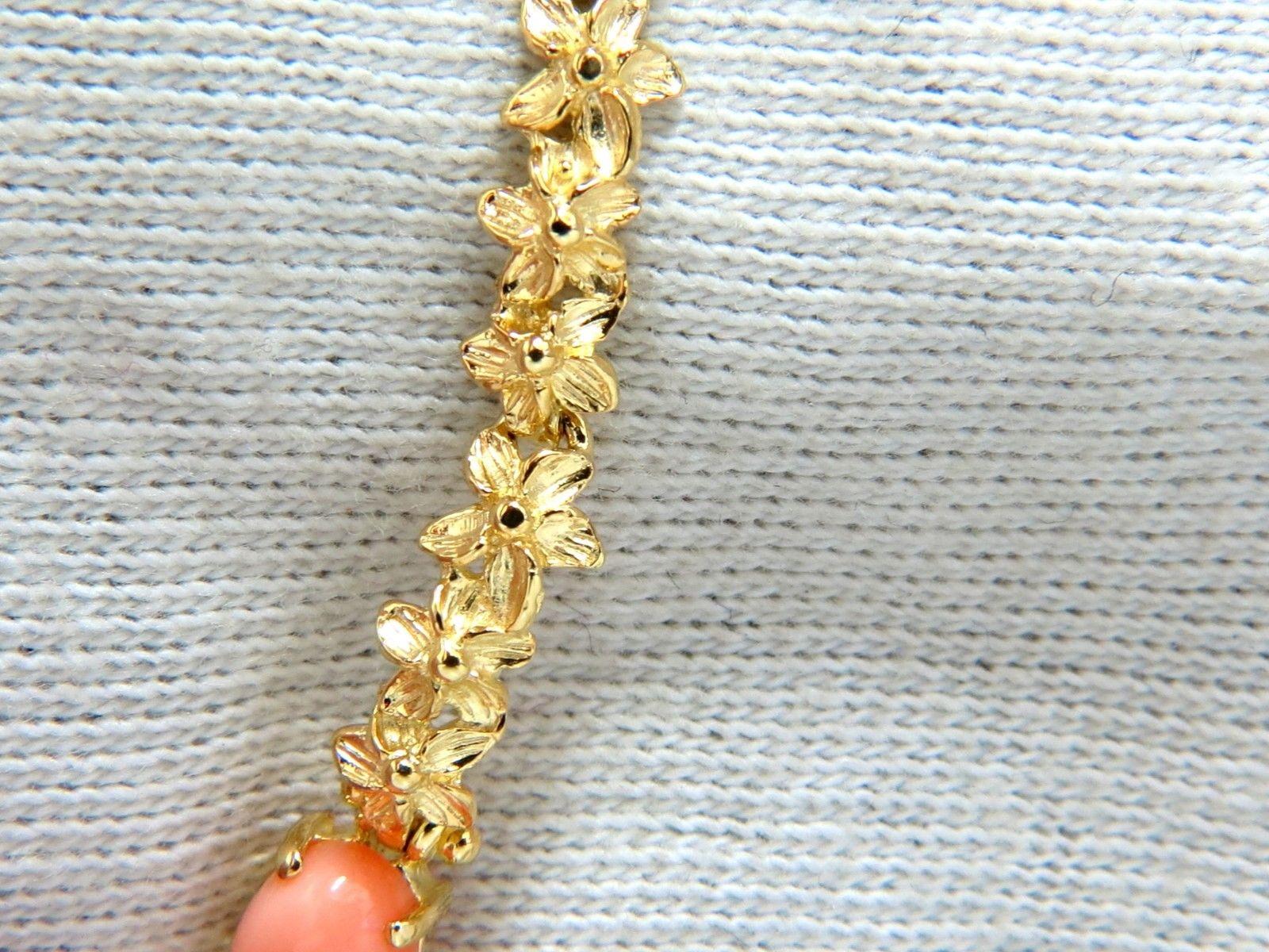 Vintage Natural Coral Link Bracelet 14 Karat In New Condition In New York, NY