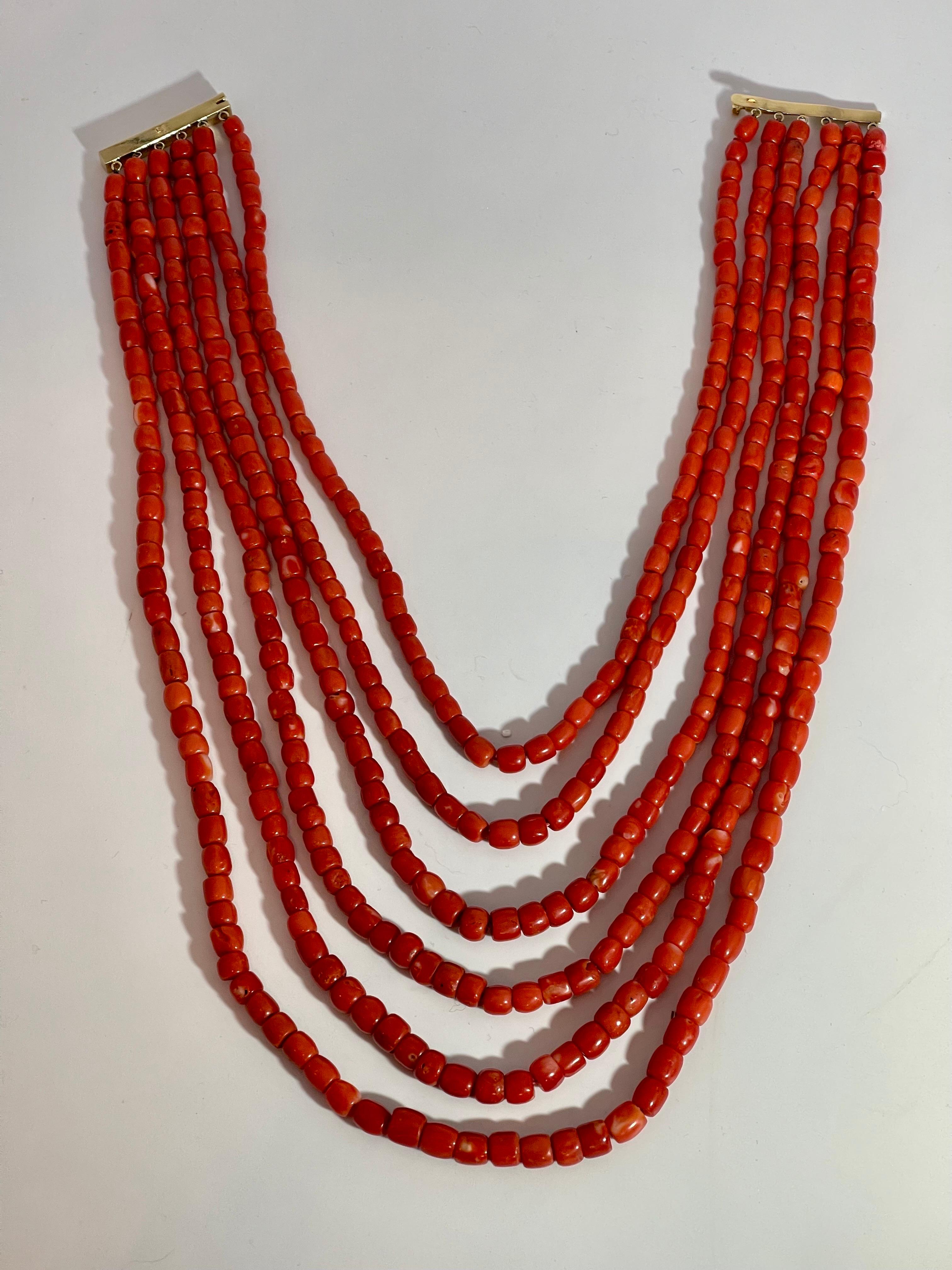 Women's Vintage Natural Coral Multi Layer 6 Strand Bead Necklace 14 KY Gold For Sale