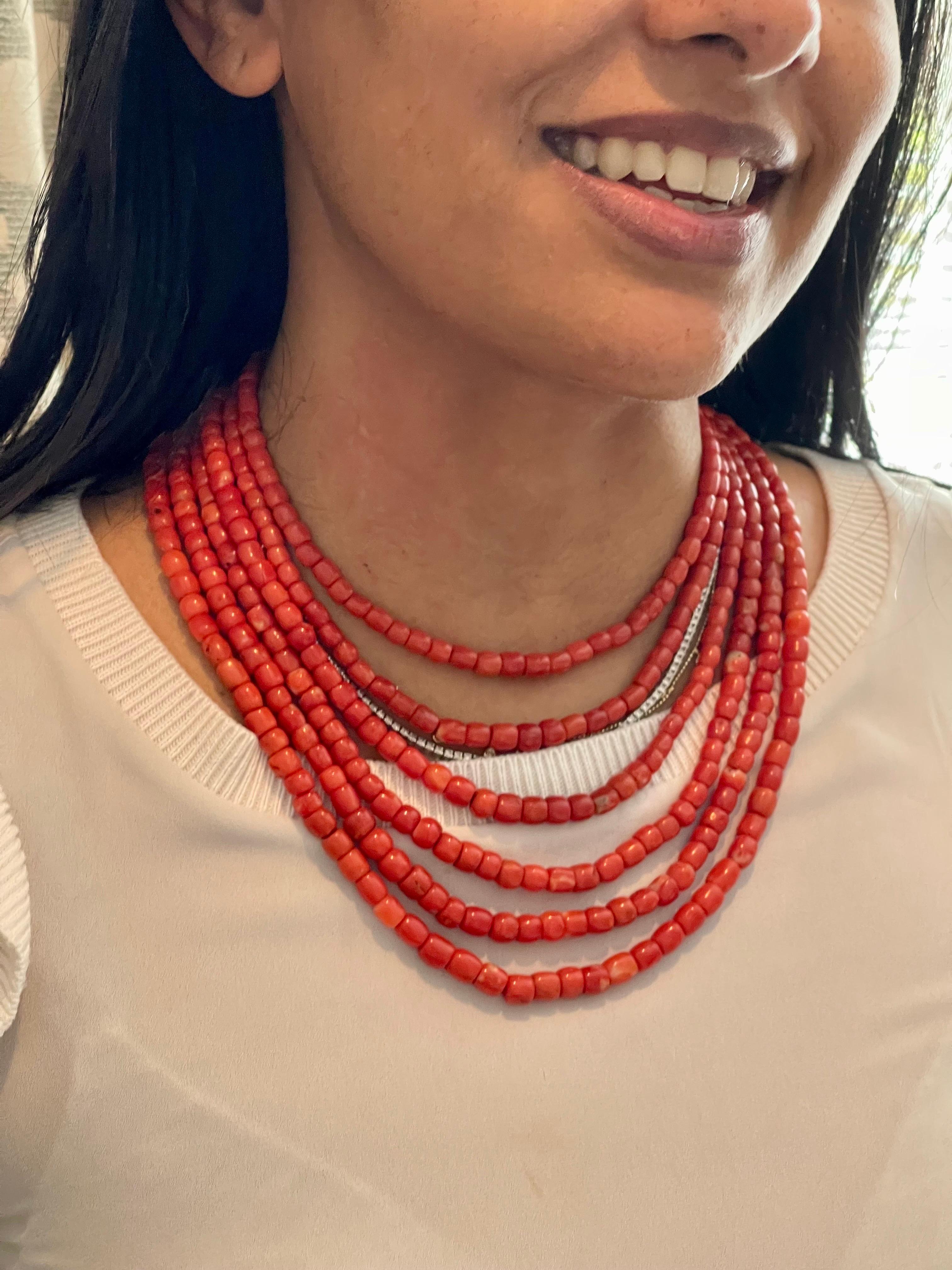 Vintage Natural Coral Multi Layer 6 Strand Bead Necklace 14 KY Gold For Sale 2