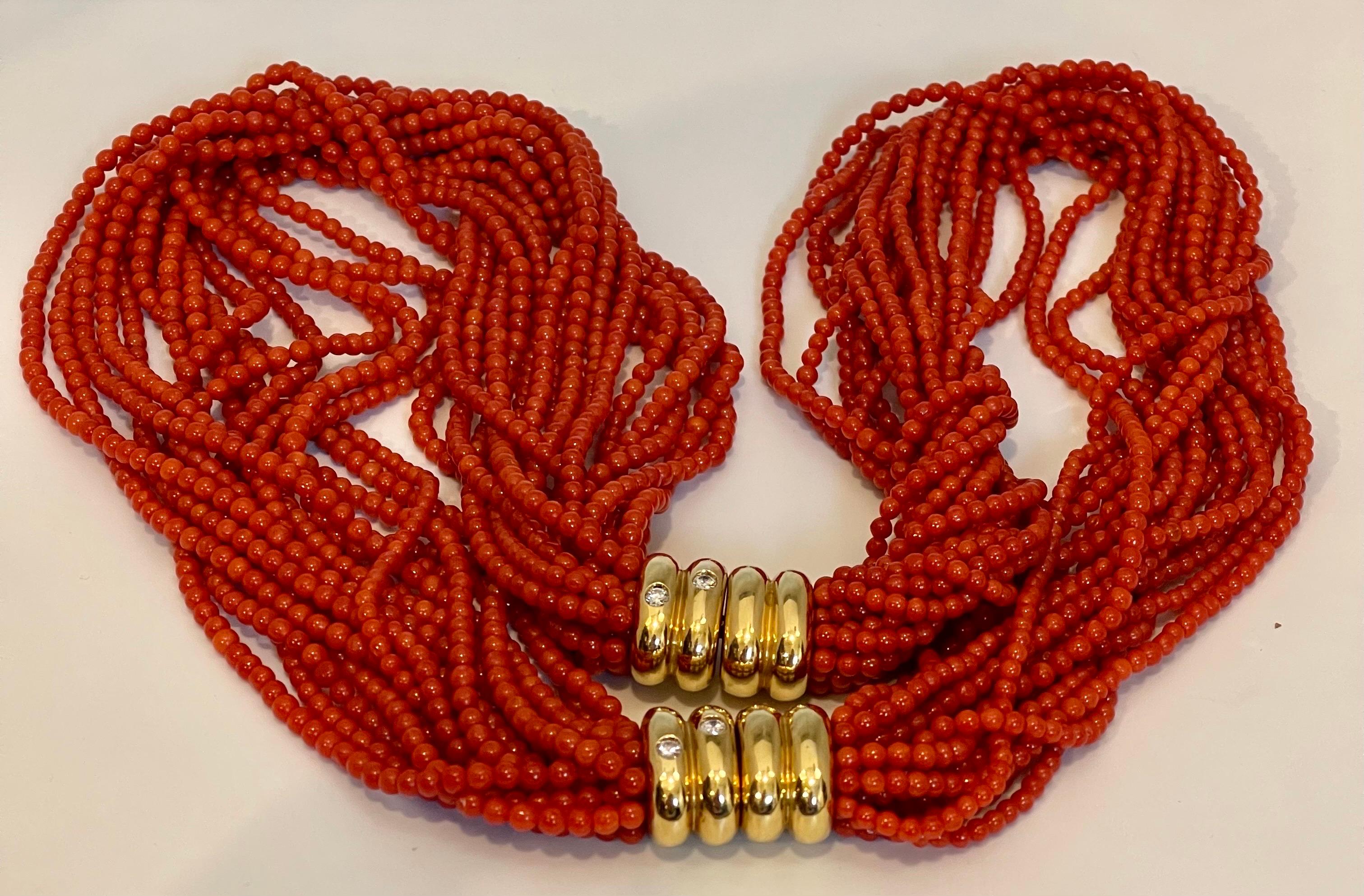 Vintage zwei Halsketten, natürliche Koralle, mehrreihige Perlen, 16 Stränge 18 KY Gold im Angebot 10