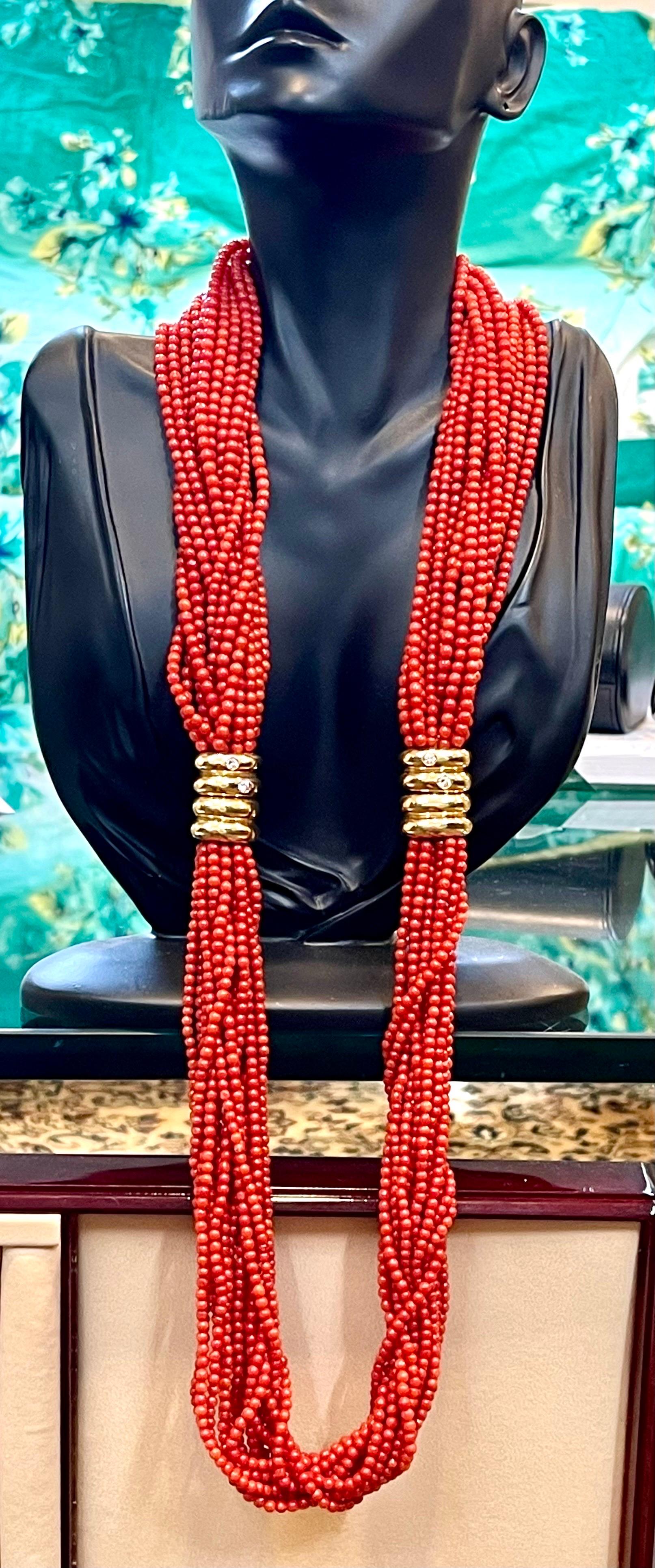 Vintage zwei Halsketten, natürliche Koralle, mehrreihige Perlen, 16 Stränge 18 KY Gold im Angebot 5