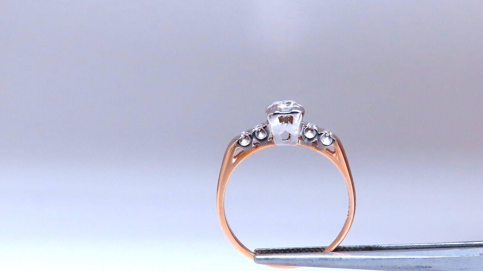 .40ct Natural round Cut Diamond Ring

vs-2 clarity G color.

.10ct side diamonds

Si-1 clarity I-color

14kt yellow gold

2.5 Grams

Depth: 6mm

Current ring size: 9.5

May professionally resize, please inquire.