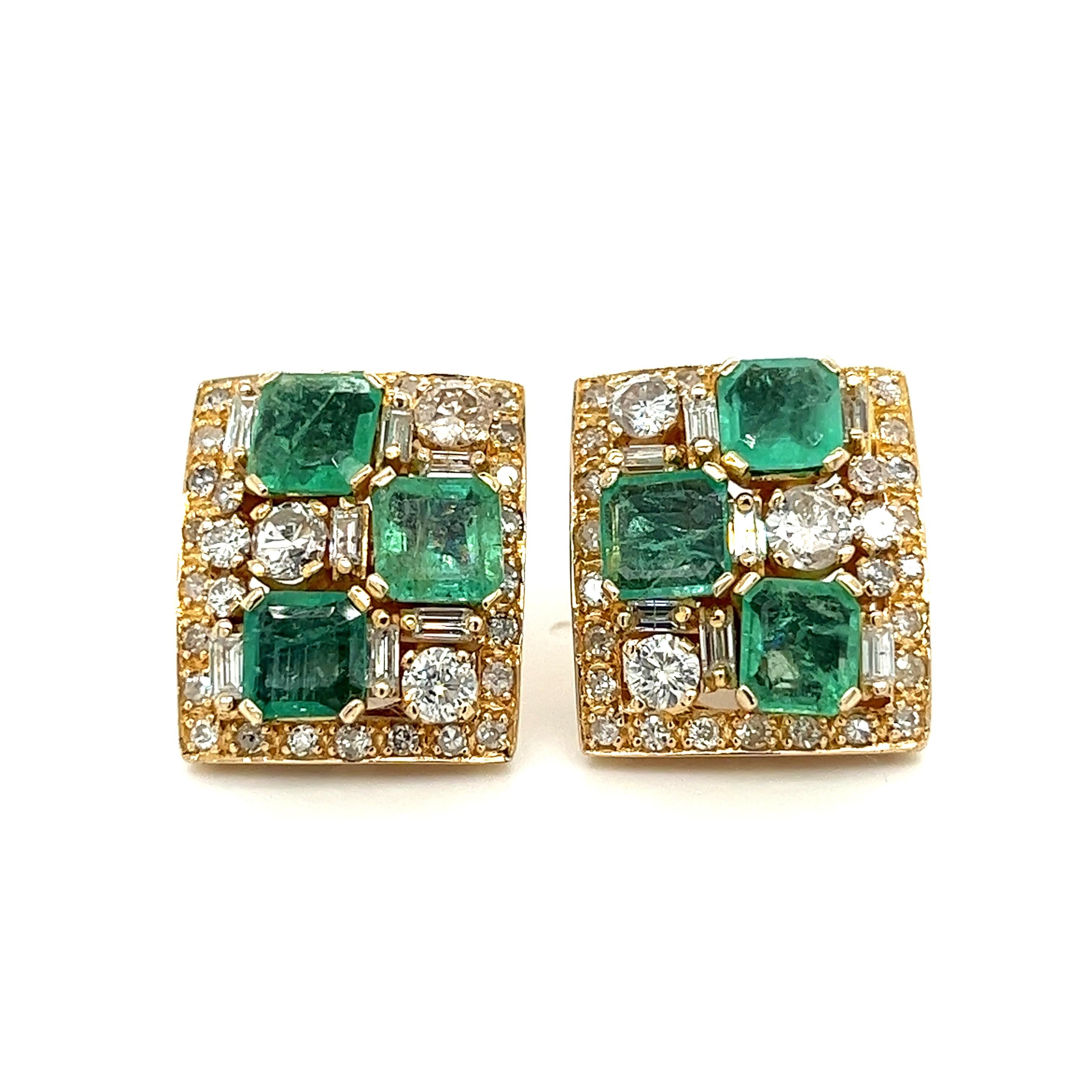 Emerald Cut Vintage Natural Emerald & Diamond Earring and Ring Jewelry Set in 18k Gold For Sale