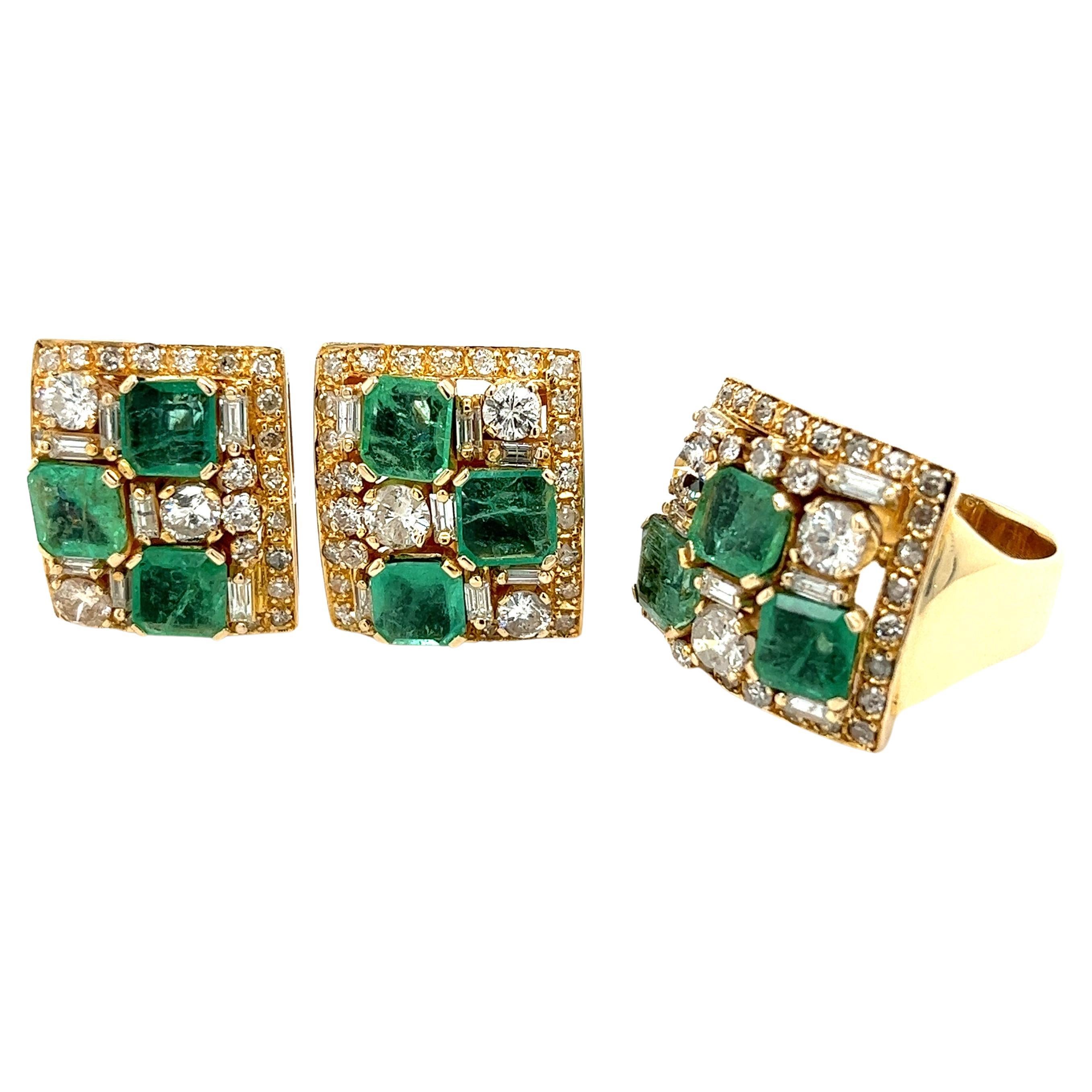 Vintage Natural Emerald & Diamond Earring and Ring Jewelry Set in 18k Gold For Sale