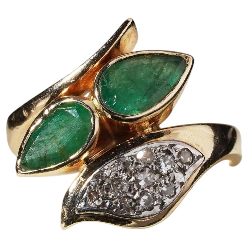 Vintage Natural Emerald Diamond Spiral Bypass Wrap Ring 9ct Yellow Gold L / 5.75 For Sale
