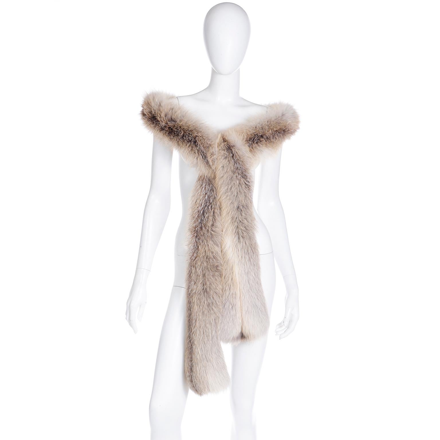 Women's Vintage Natural Fox Fur Extra Long Boa Style Stole Wrap For Sale