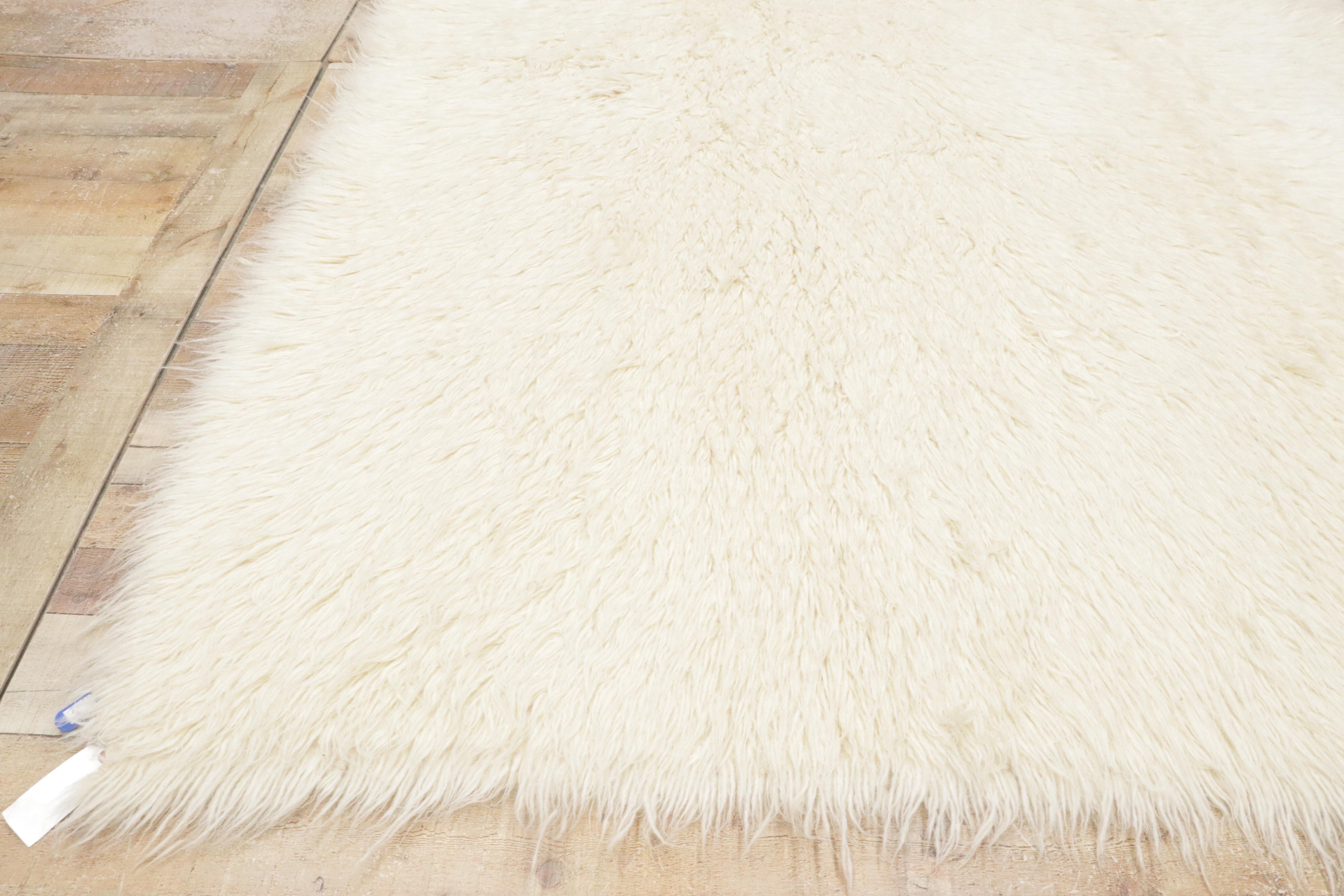 Alfombra Flokati Griega Natural de 1960 con Estilo Moderno Orgánico en venta 2
