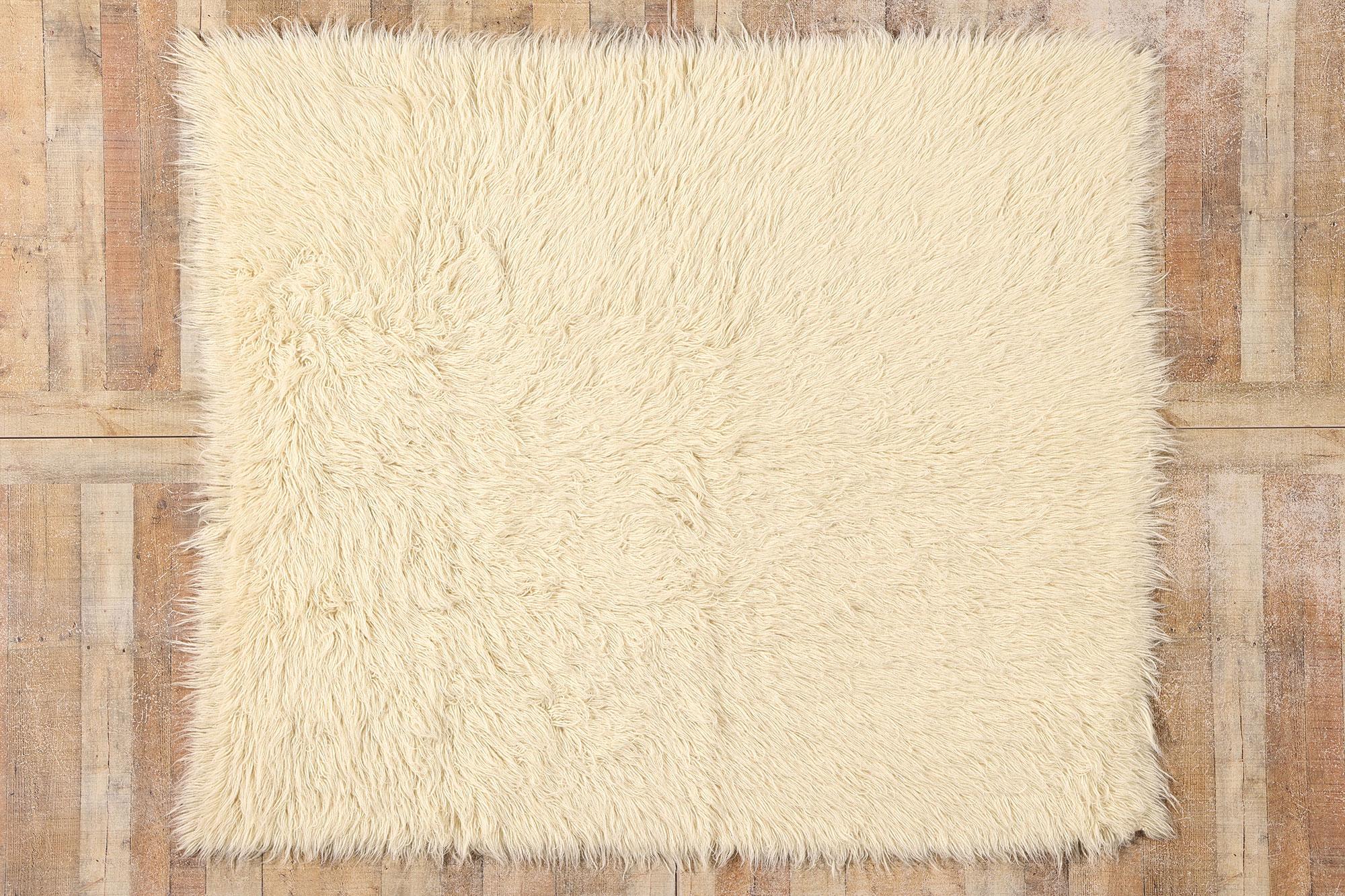 Vintage Natural Greek Flokati Rug with Mid-Century Modern Style For Sale 3