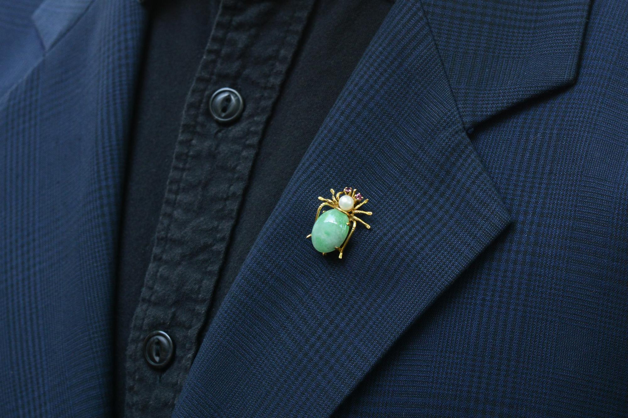 This vintage estate brooch insect pin is the perfect choice for a remarkable gift to yourself or a loved one. The spider comes alive with a bright play of colors including a stunning, natural, untreated Type A jade, a lustrous pearl and pink