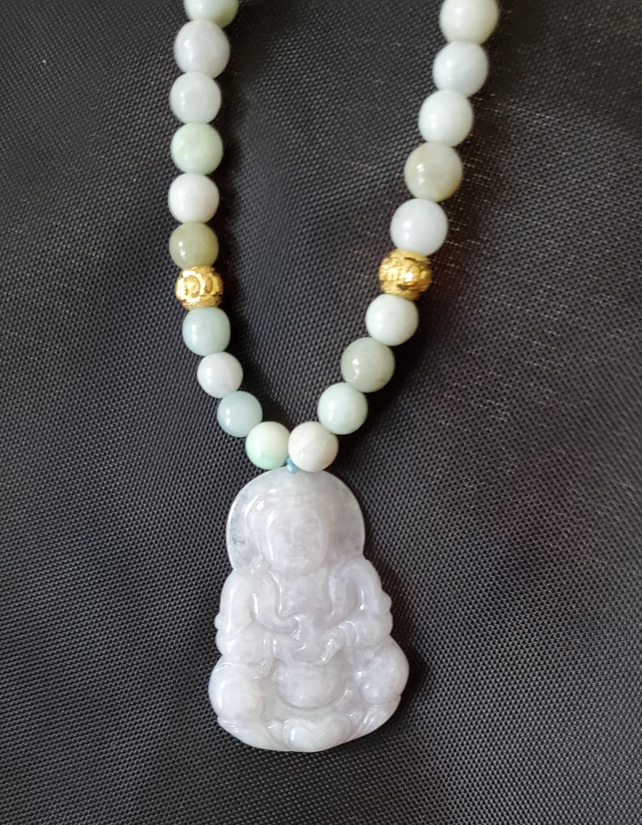Vintage Natural Jadeite & Gold Beaded Necklace with Carved Pendant of Guanyin 3