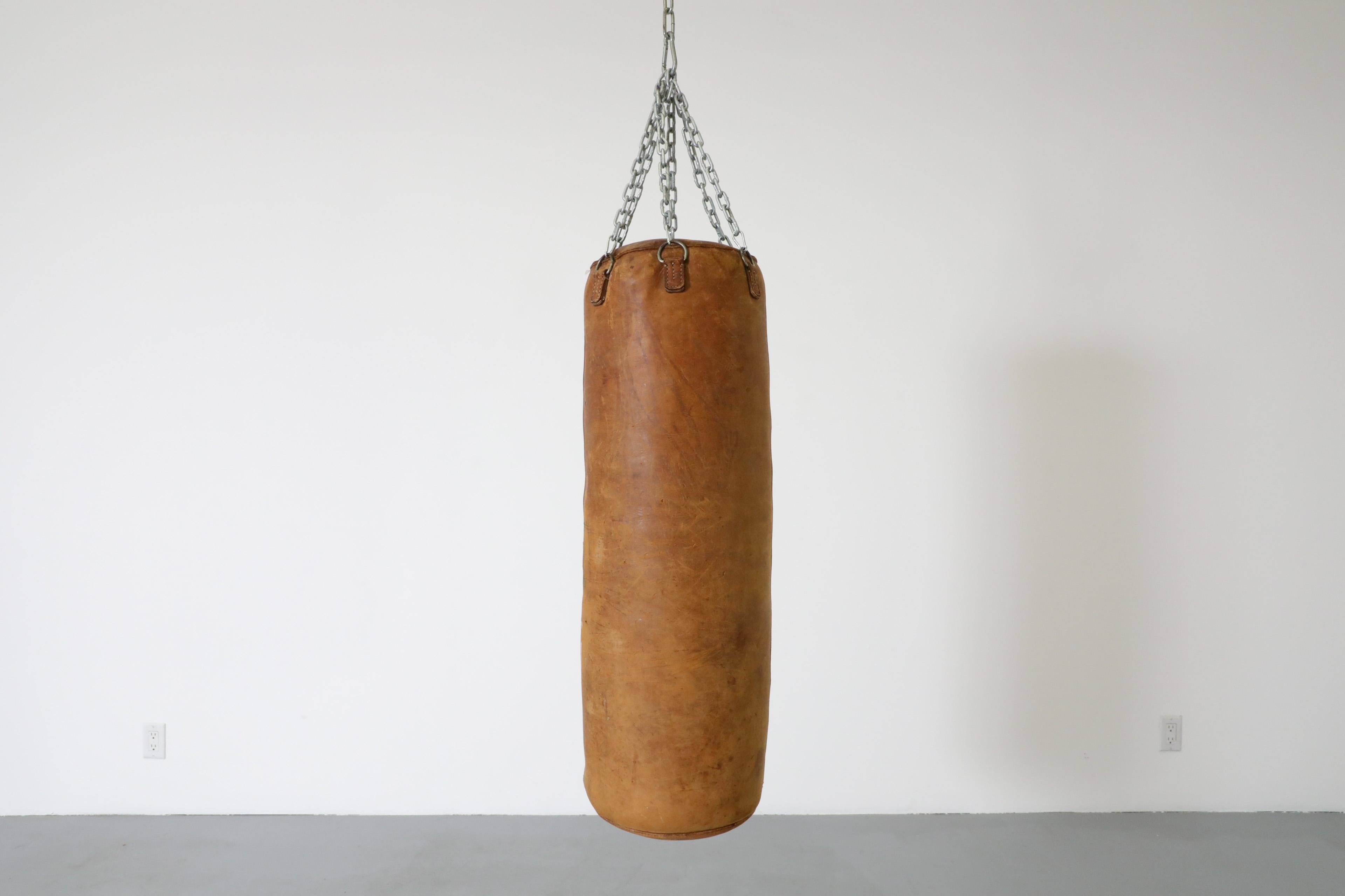 Vintage Punching Bag aus natürlichem Leder (Stahl) im Angebot