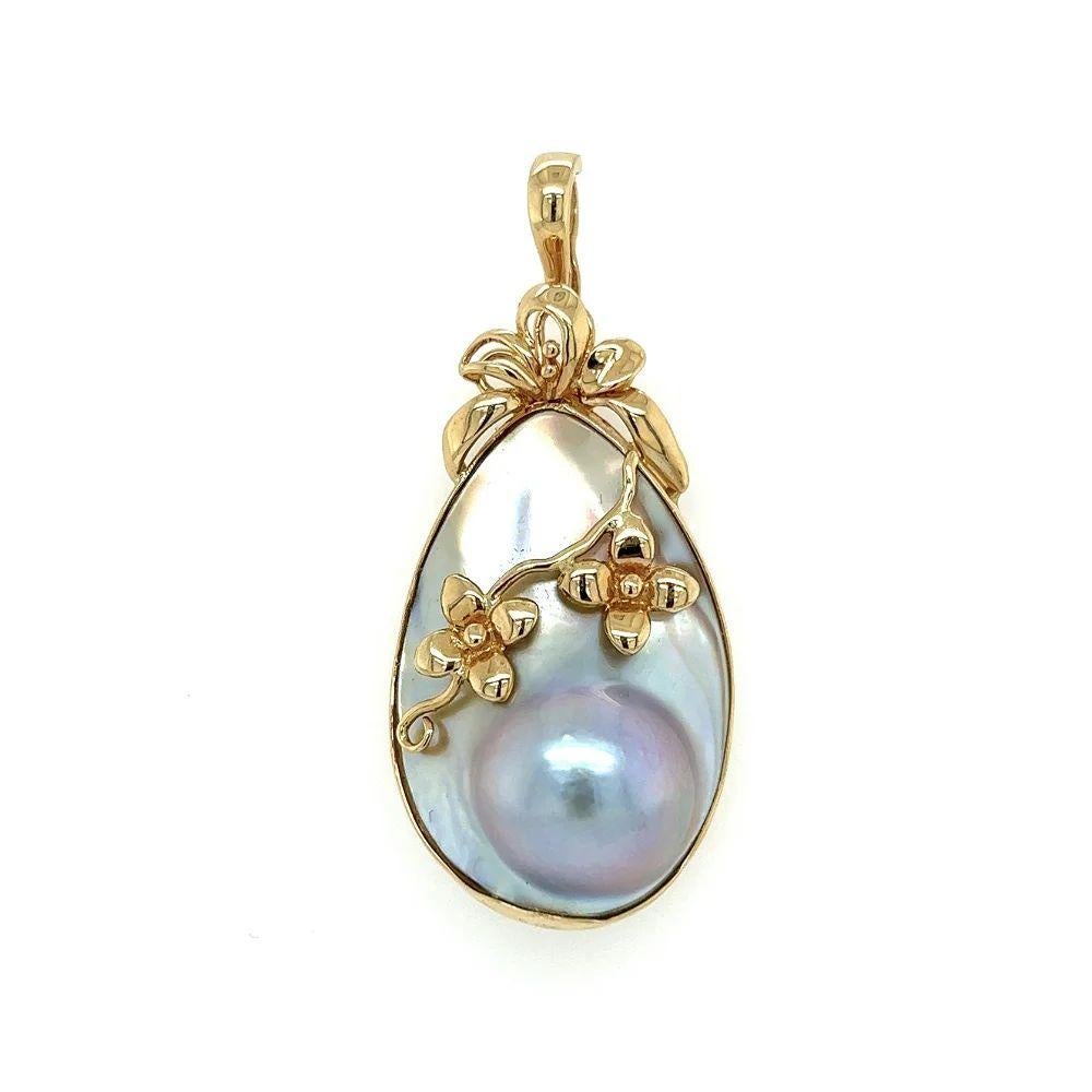 Pear Cut Vintage Natural Mabe Pearl Pear Shape Gold Pendant Necklace For Sale