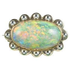 Vintage Natural Opal Brooch in 15 Carat Opal, circa 1930
