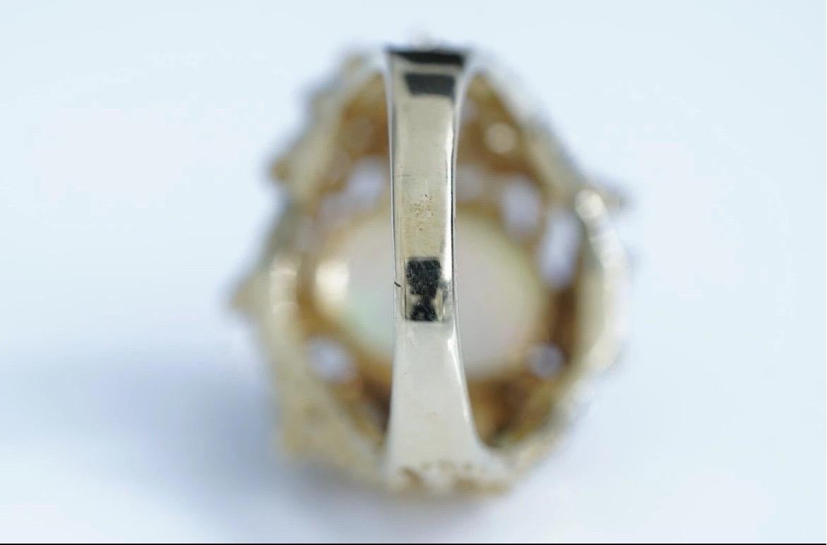 Anello di diamanti opale naturale d'epoca Brutalista in oro giallo 14k Cocktail Estate in vendita 3