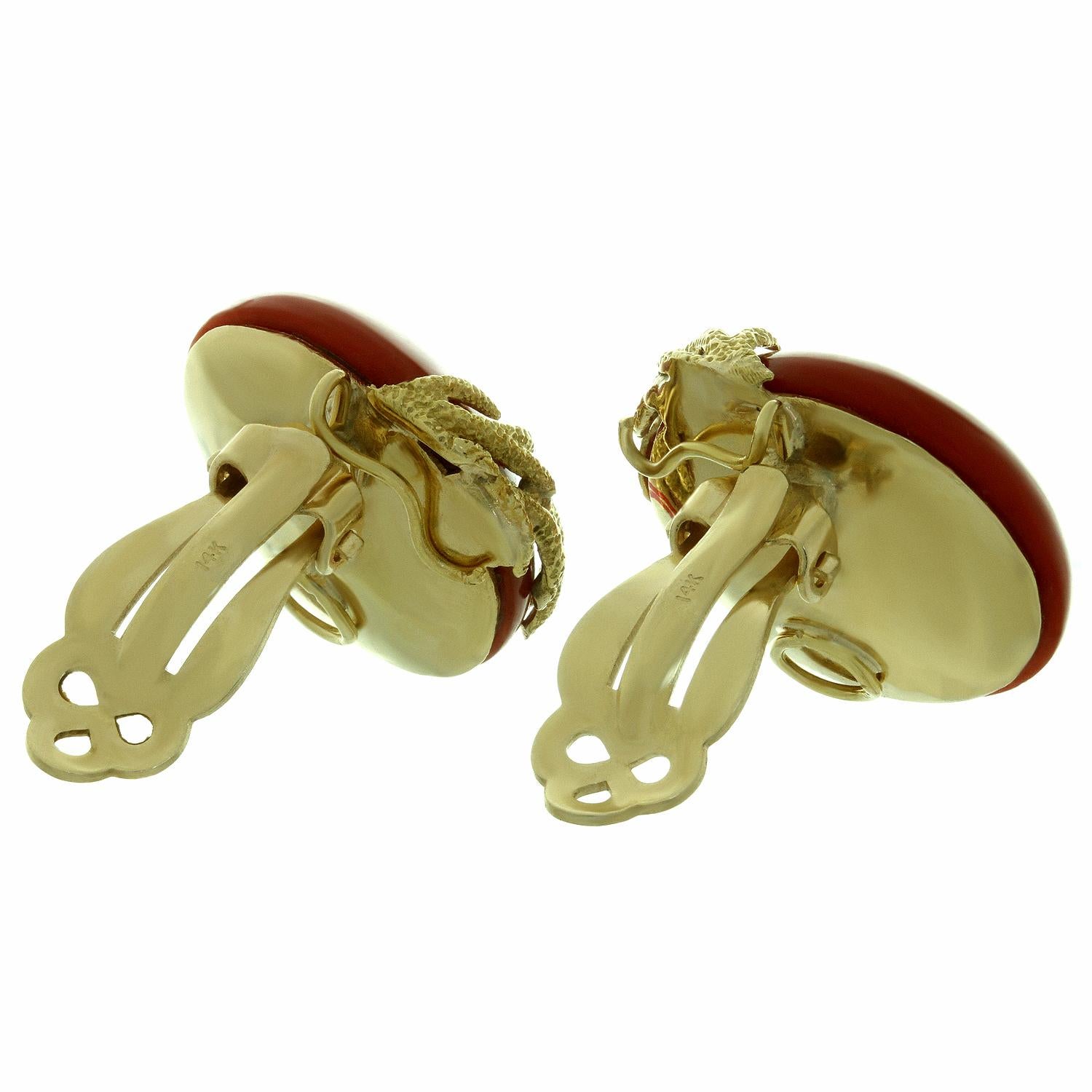 Women's Vintage Natural Oxblood Coral Yellow Gold Clip-On Earrings For Sale