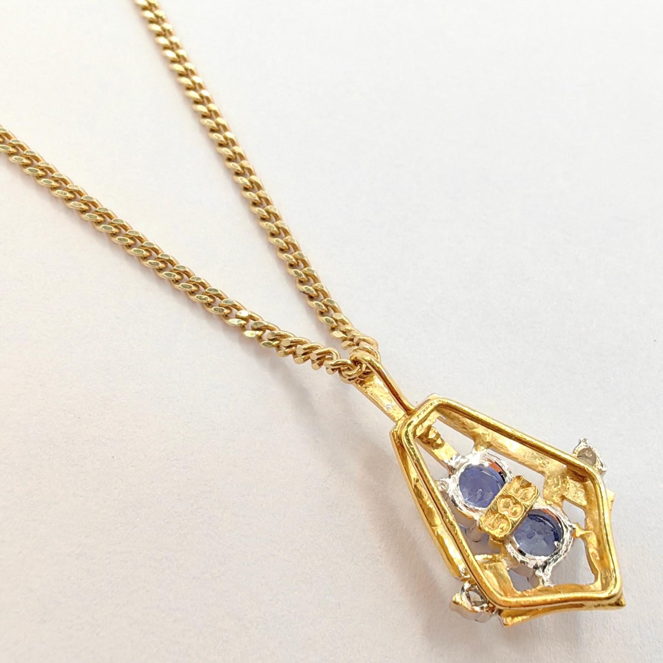Vintage Natural Pastel Blue Sapphire Diamond Necklace Pendant in 14K Yellow Gold In New Condition For Sale In Wan Chai District, HK