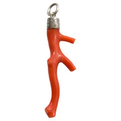 Colgante Vintage de Coral Rojo Natural (Corallium Rubrum) en Rama con Tapa de Plata