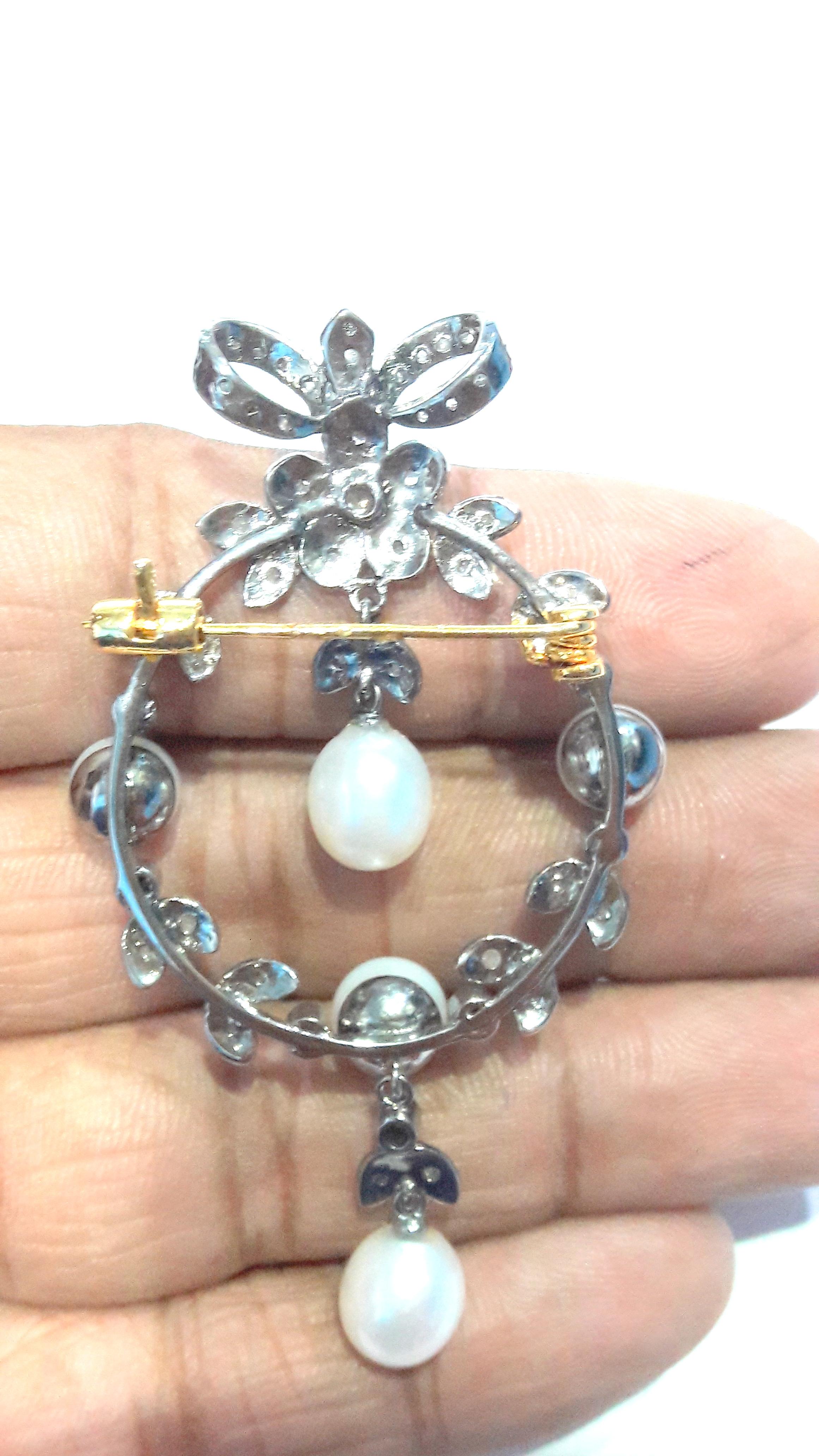 Artisan Vintage natural rose cut diamonds real pearl bow brooch with 18K gold plating For Sale