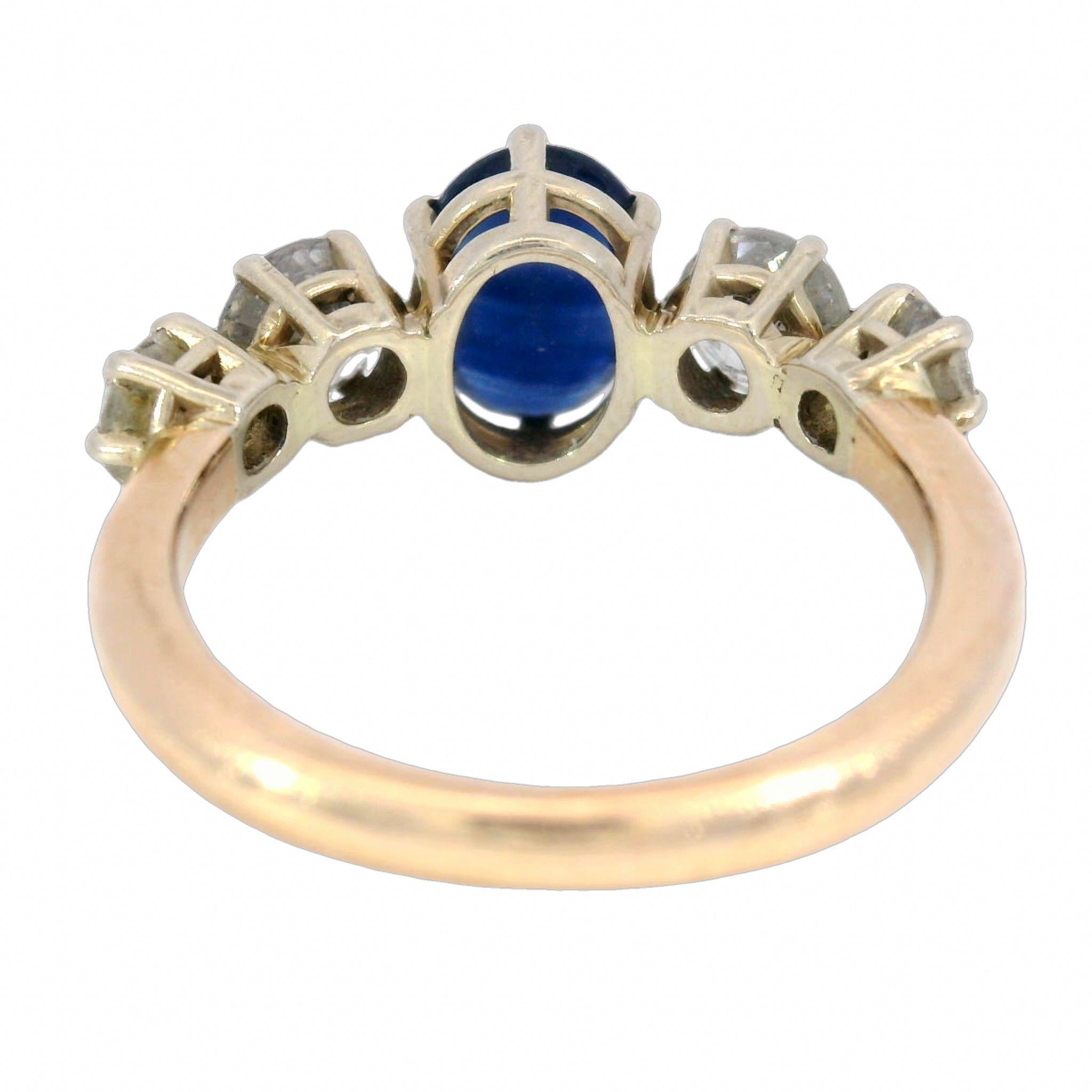 Taille ovale Bague vintage en or jaune 14 carats avec saphir et diamants, pierre naturelle de 3,71 carats en vente