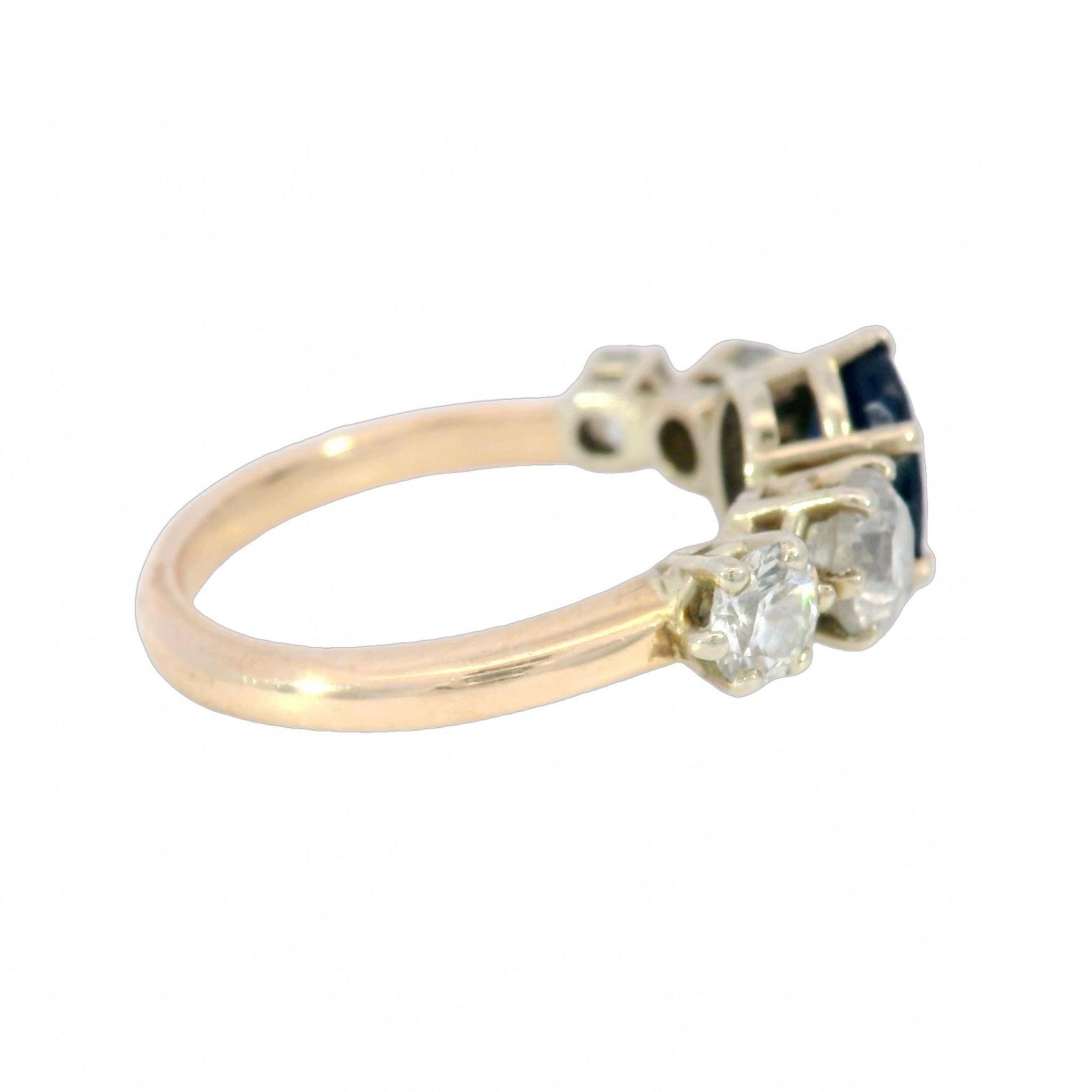 Bague vintage en or jaune 14 carats avec saphir et diamants, pierre naturelle de 3,71 carats Bon état - En vente à Fairfield, CT