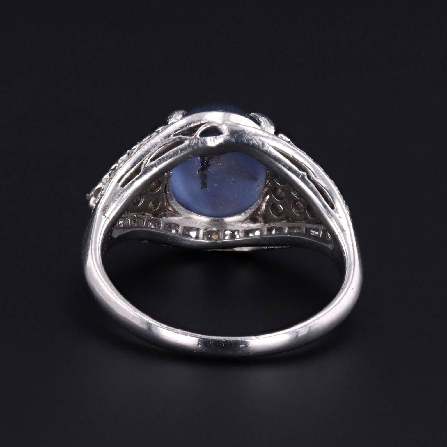 Cabochon Vintage Natural Star Sapphire and Diamond Ring of Platinum For Sale