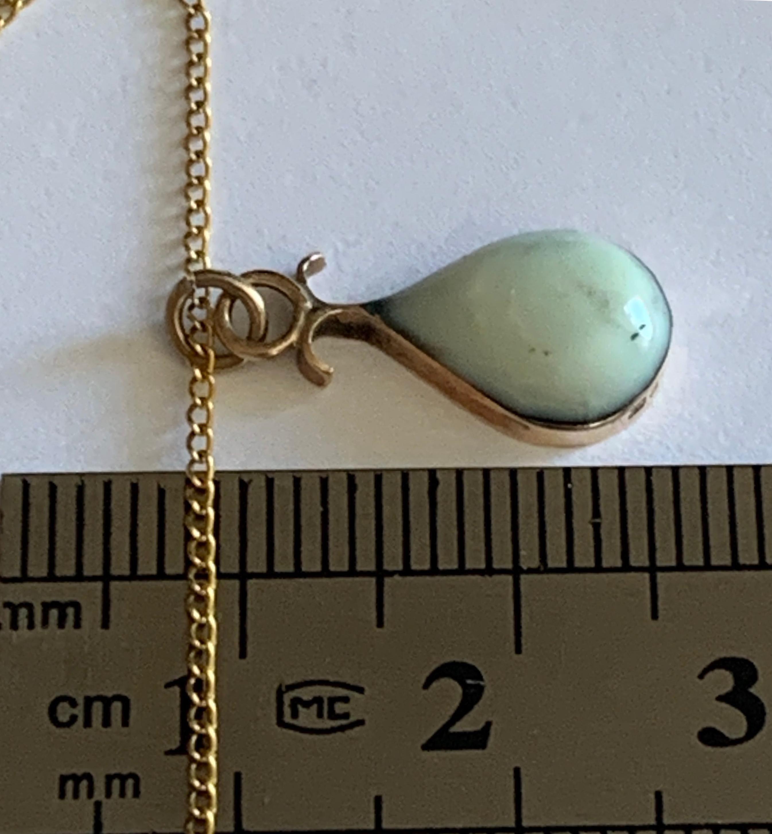 Monté en or 9ct  Pendentif en pierre naturelle avec fleur piégée en vente 7