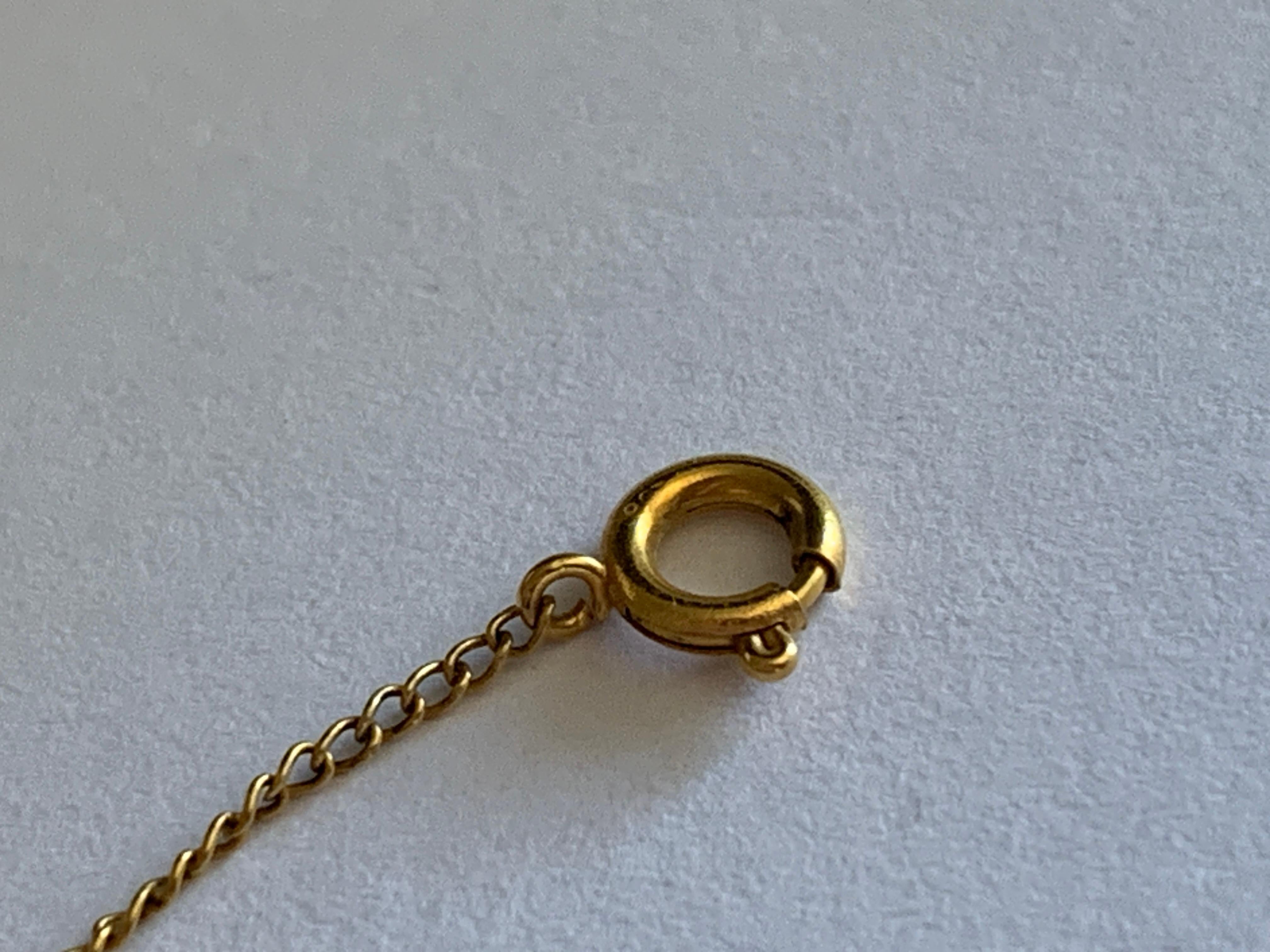 Monté en or 9ct  Pendentif en pierre naturelle avec fleur piégée en vente 3