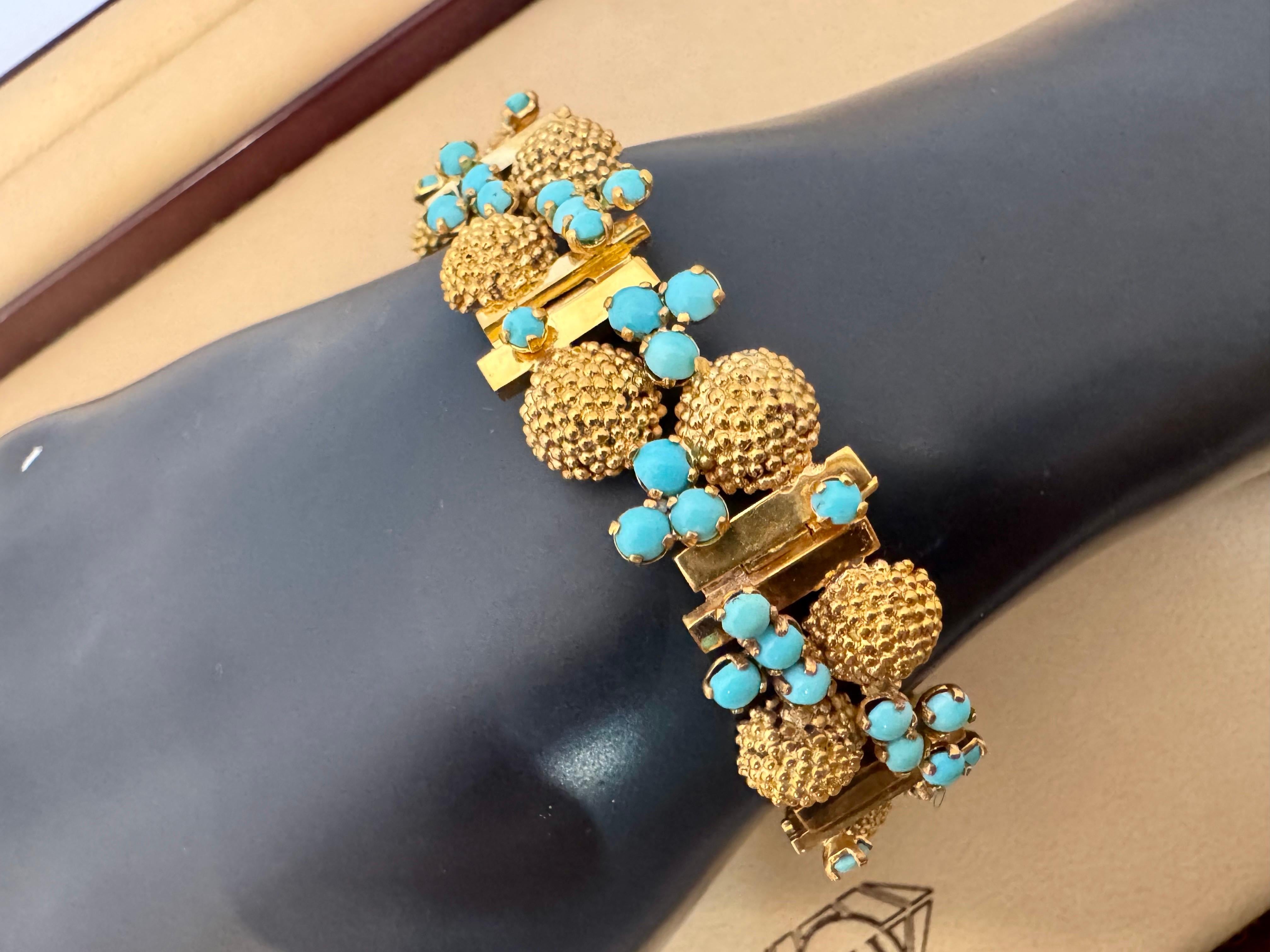 Vintage Natural Turquoise  Bangle /Bracelet in 14 Kt Yellow Gold 39.4 Grams For Sale 8