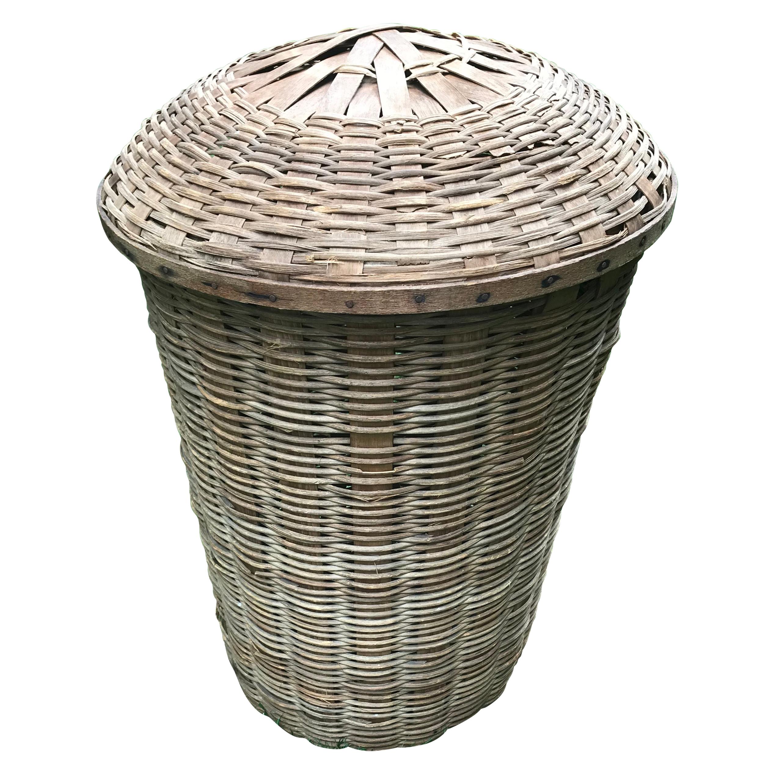 Vintage Natural Wicker Hamper at 1stDibs