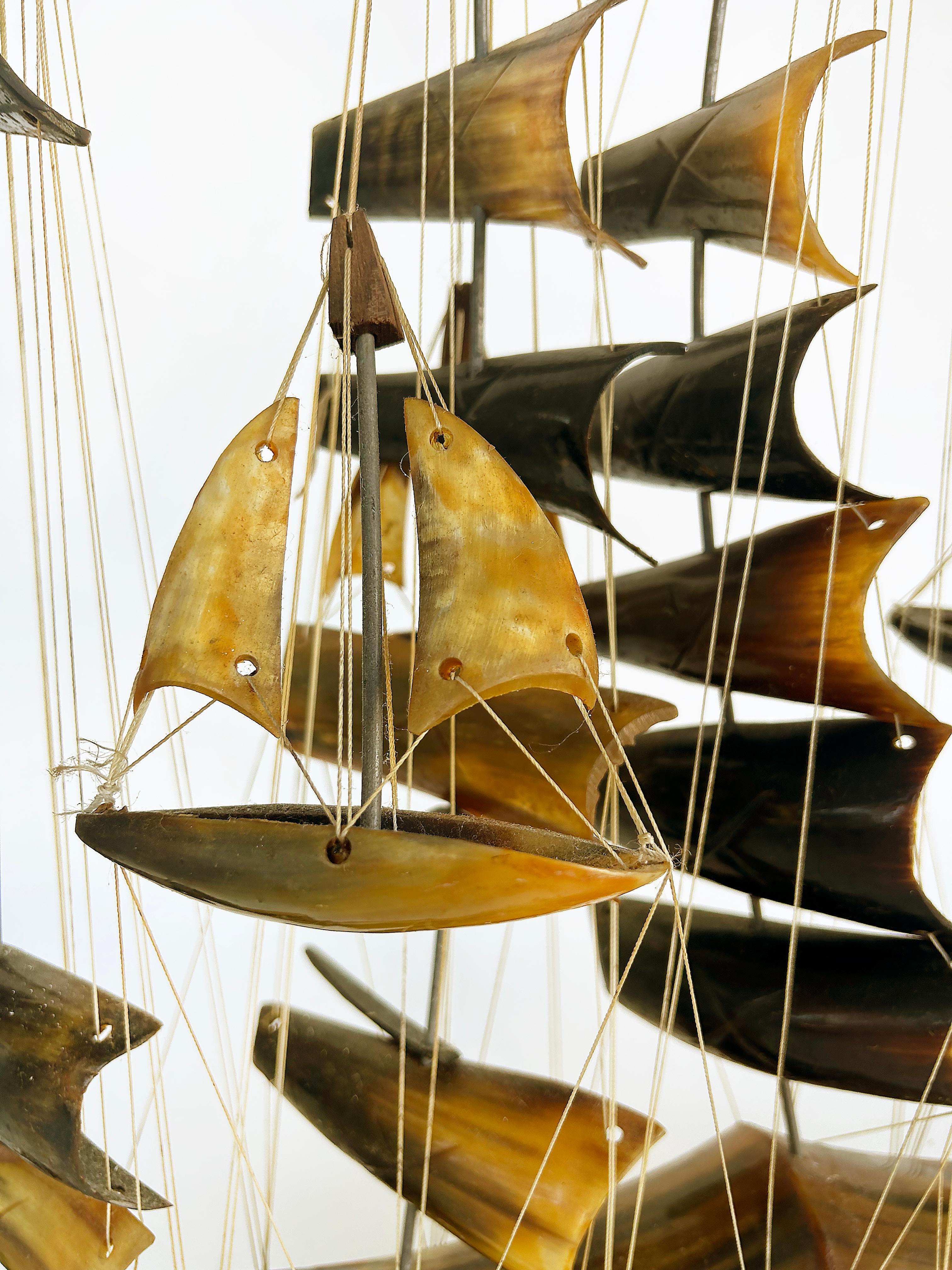 XX secolo Scultura nautica d'epoca di nave a vela in Horn e corda in vendita