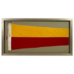 Bandera de señales náuticas vintage en marco