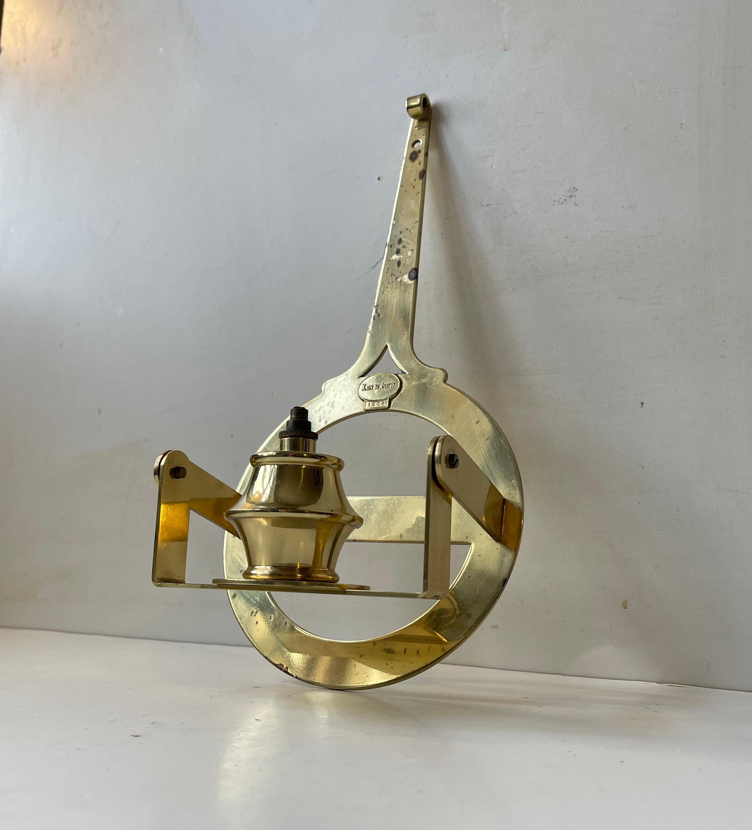 Nautische Wand Hung Öllampe aus Messing von G. V. Harnish, Dänemark, Vintage (Moderne der Mitte des Jahrhunderts) im Angebot