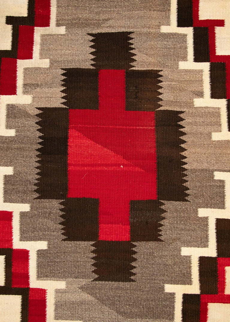 Vintage Navajo Area Rug with a Ganado Trading Post Design of Hand Spun Wool For Sale 1