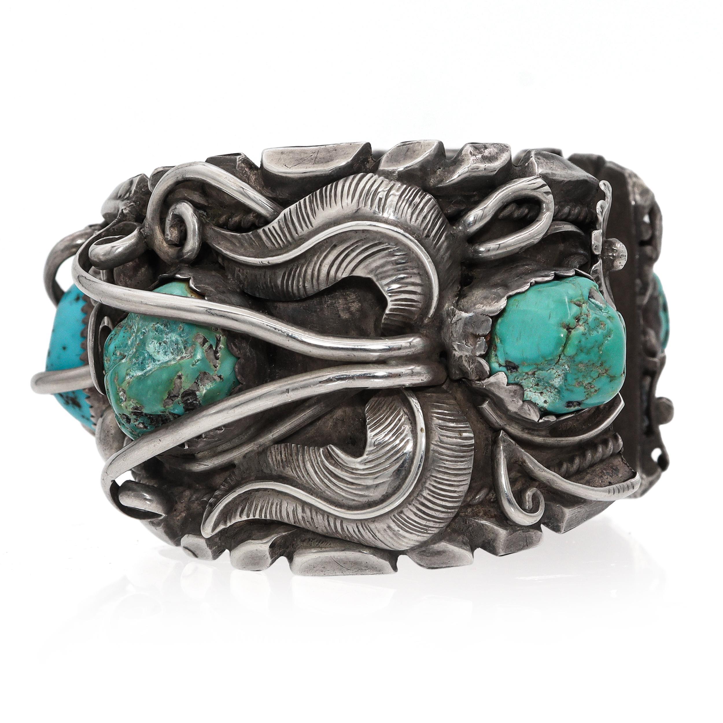 Bracciale vintage in turchese a grappolo d'argento firmato da un artista Navajo in vendita 1