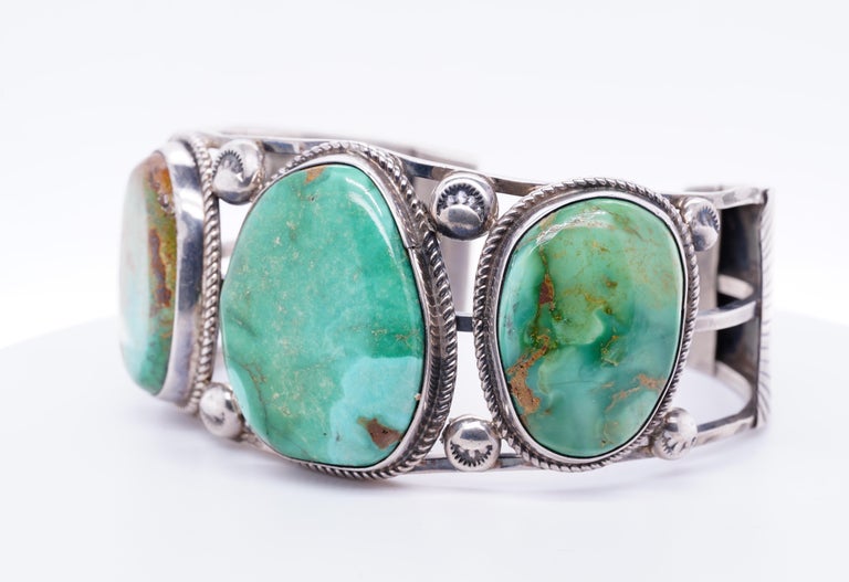 Vintage Navajo Calico Lake Triple Bright Green Turquoise Sterling Cuff Bracelet For Sale 4