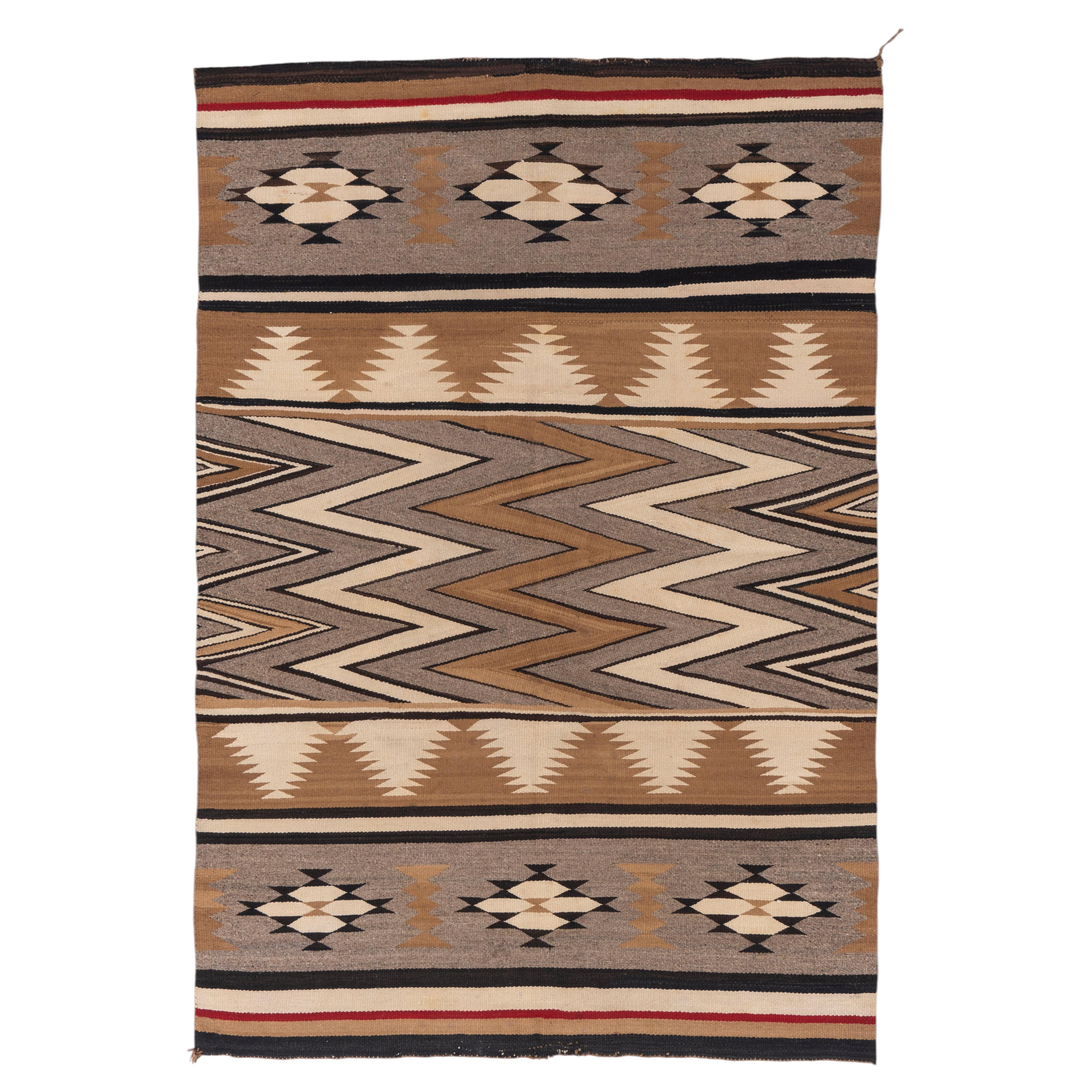 Vintage Navajo Hand gewebt Kamel Elfenbein Teppich 3'9 X 5'4 im Angebot