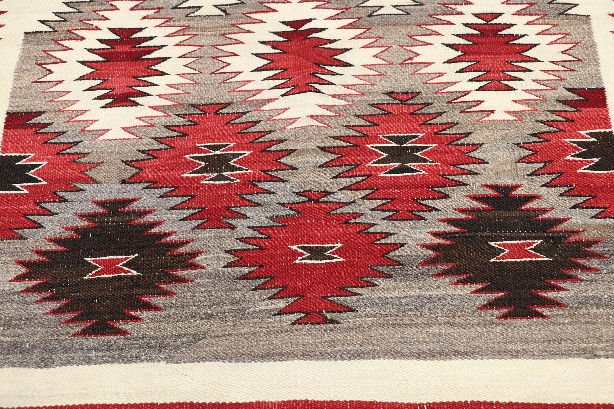 Tissé à la main Tapis Kilim Navajo vintage avec deux collines grises de style en vente