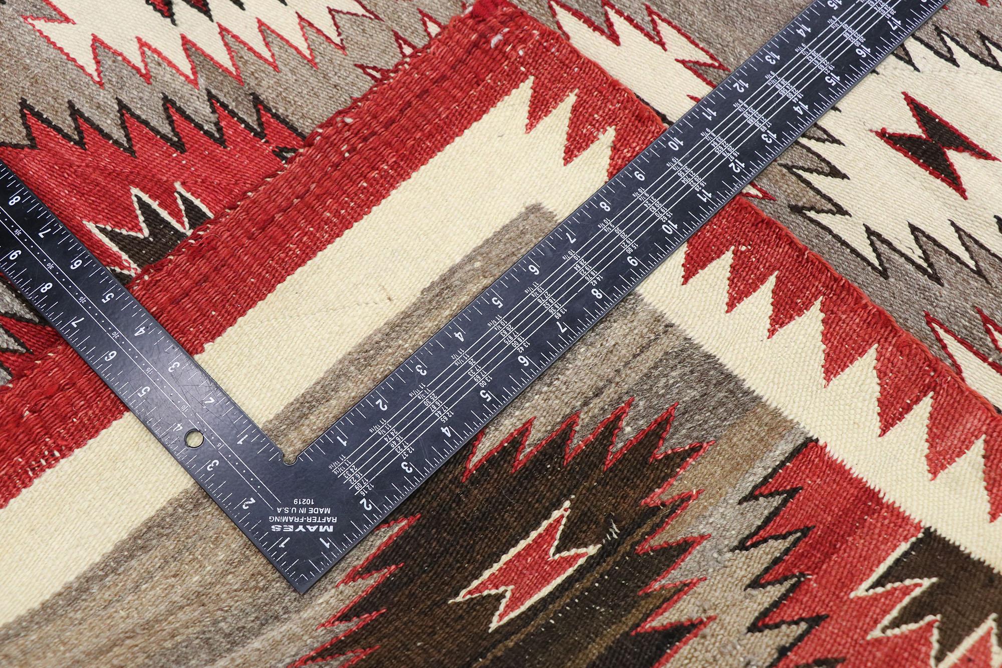 Vintage Navajo Kilim Rug with Two Grey Hills Style In Good Condition For Sale In Dallas, TX