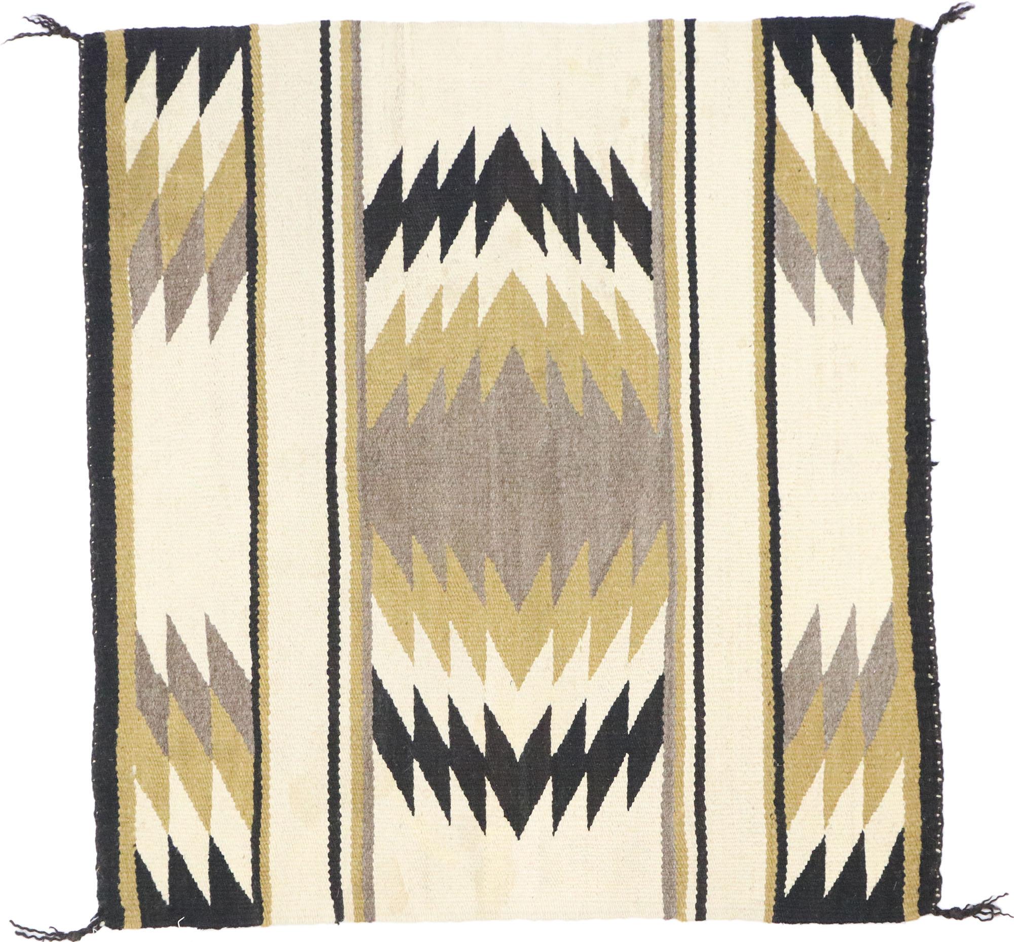 Vintage Navajo Kilim Rug with Two Grey Hills Style For Sale 2