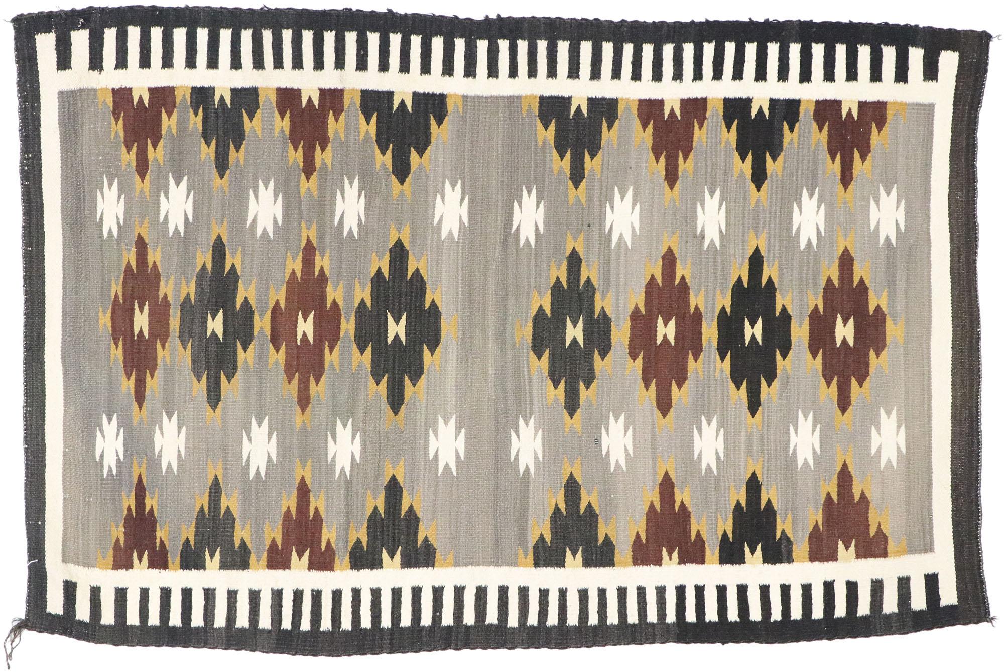 Tapis Kilim Navajo vintage avec deux collines grises de style en vente 2