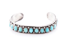 Vintage Navajo Kingman Bright Blue Green Oval Turquoise Sterling Bracelet Cuff