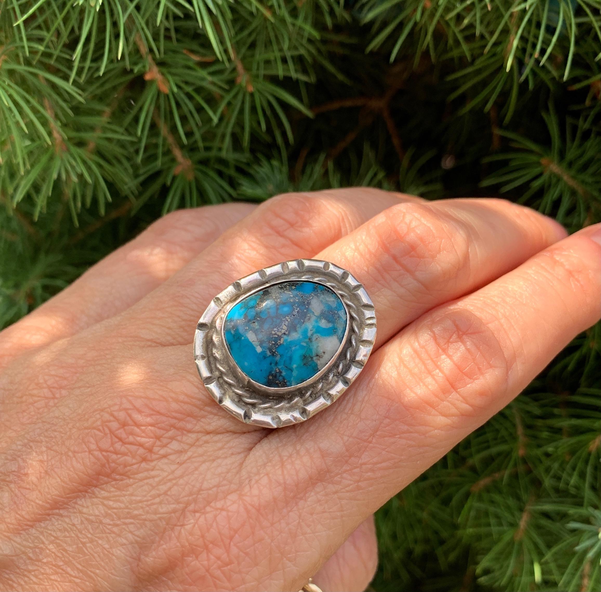 Vintage Navajo Native American Silver and Apache Blue Turquoise Ring In Excellent Condition In New York, NY