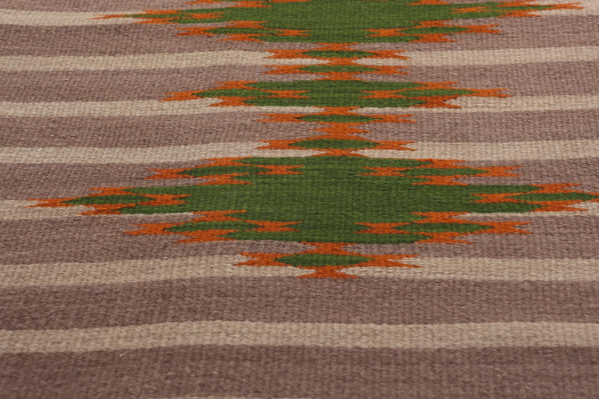 Vintage Navajo-Style Rio Grande Banded Blanket Rug In Good Condition For Sale In Dallas, TX