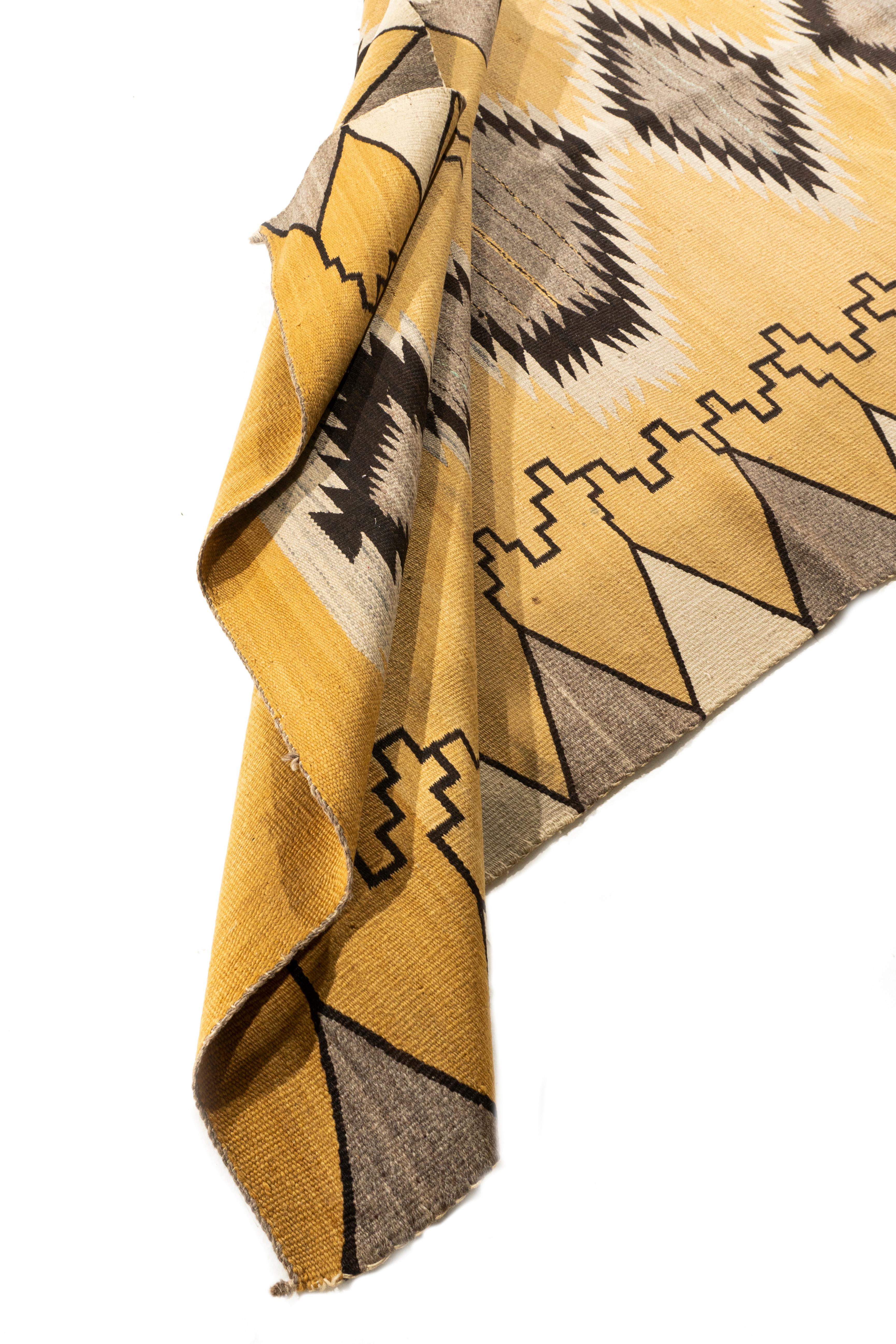 Vintage  Navajo Hand Woven Gold Gray Wool Rug 3'10 X 5'9 In Good Condition For Sale In New York, NY